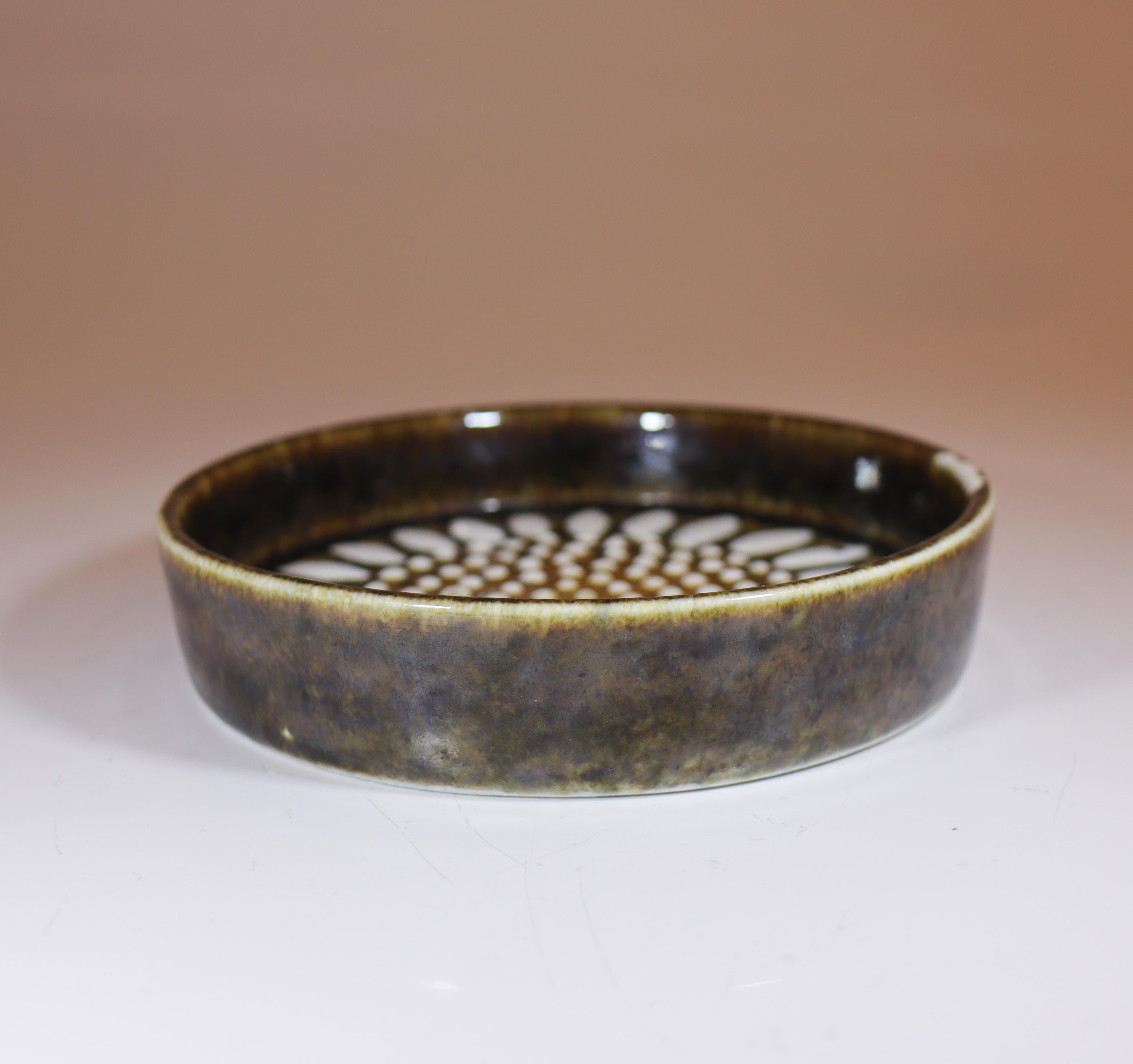 Porcellana Ciotola rotonda in porcellana Fiore- Sylvia Leuchovius - Rörstrand - Anni '70 in vendita