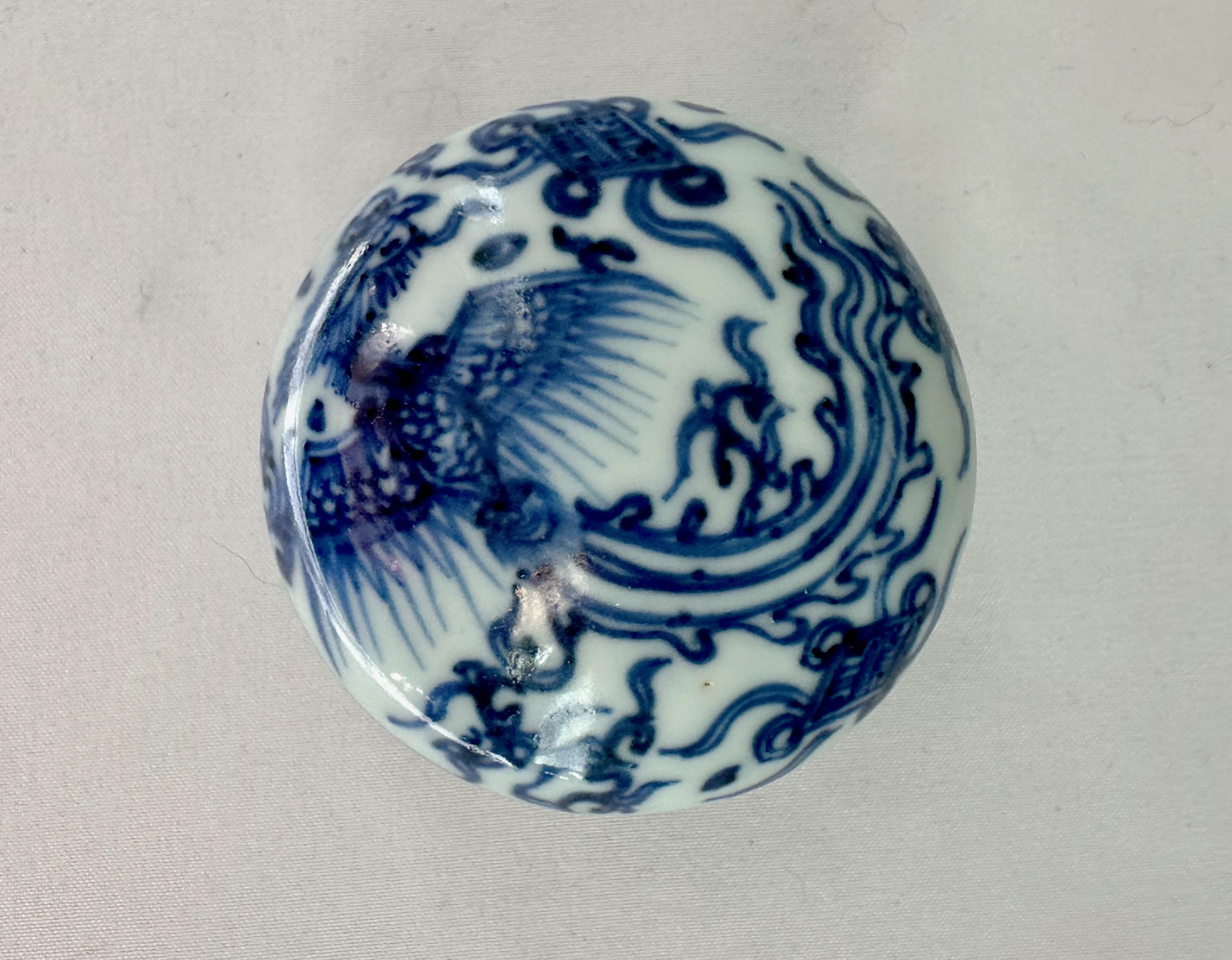 Round Porcelain Box from the Hatcher Collection Decorated with Phoenix For Sale 4