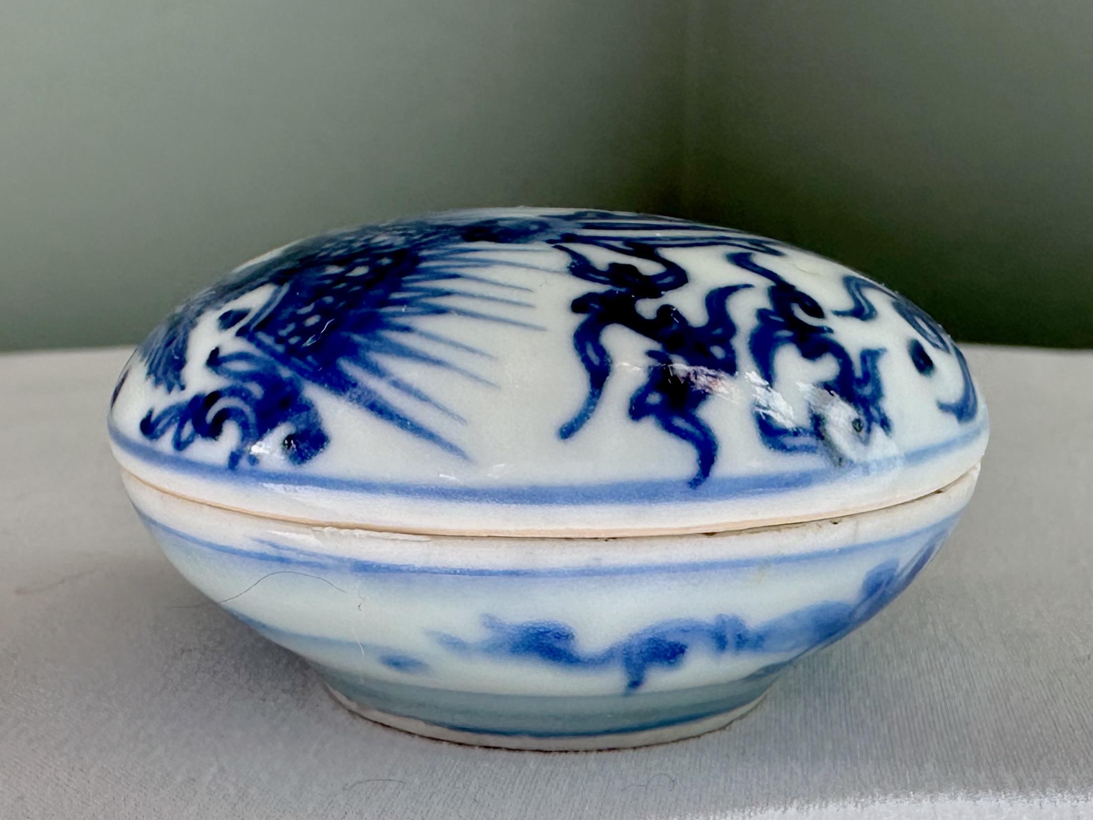 Round Porcelain Box from the Hatcher Collection Decorated with Phoenix For Sale 5