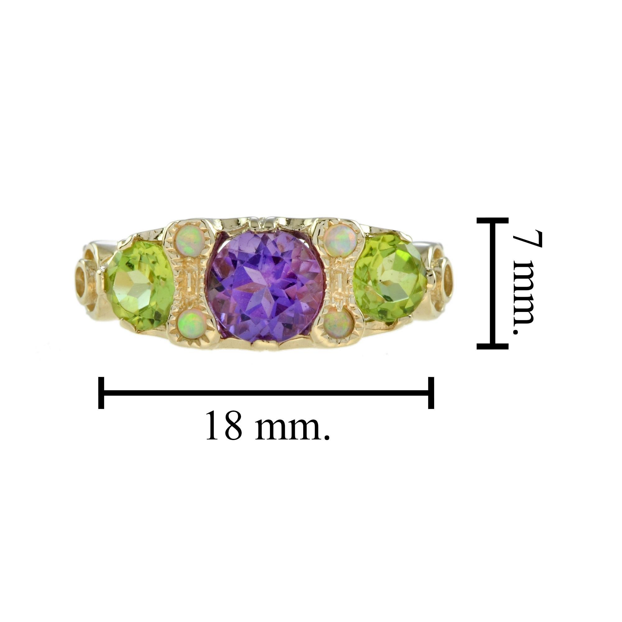 Anello rotondo in oro giallo con tre pietre, ametista viola e peridoto verde. in vendita 2