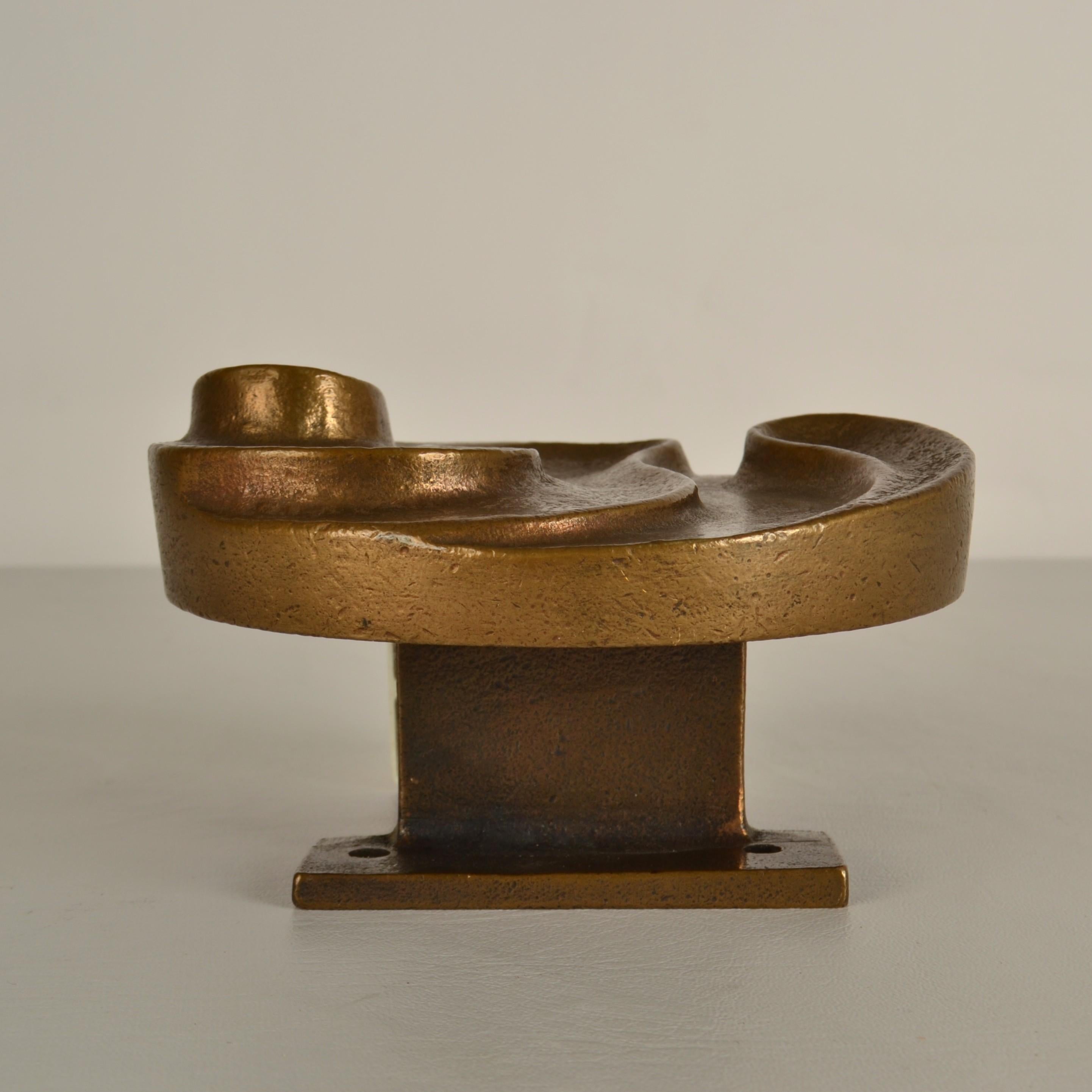 Round Push and Pull Door Handle in Bronze with Curvaceous Relief For Sale 4