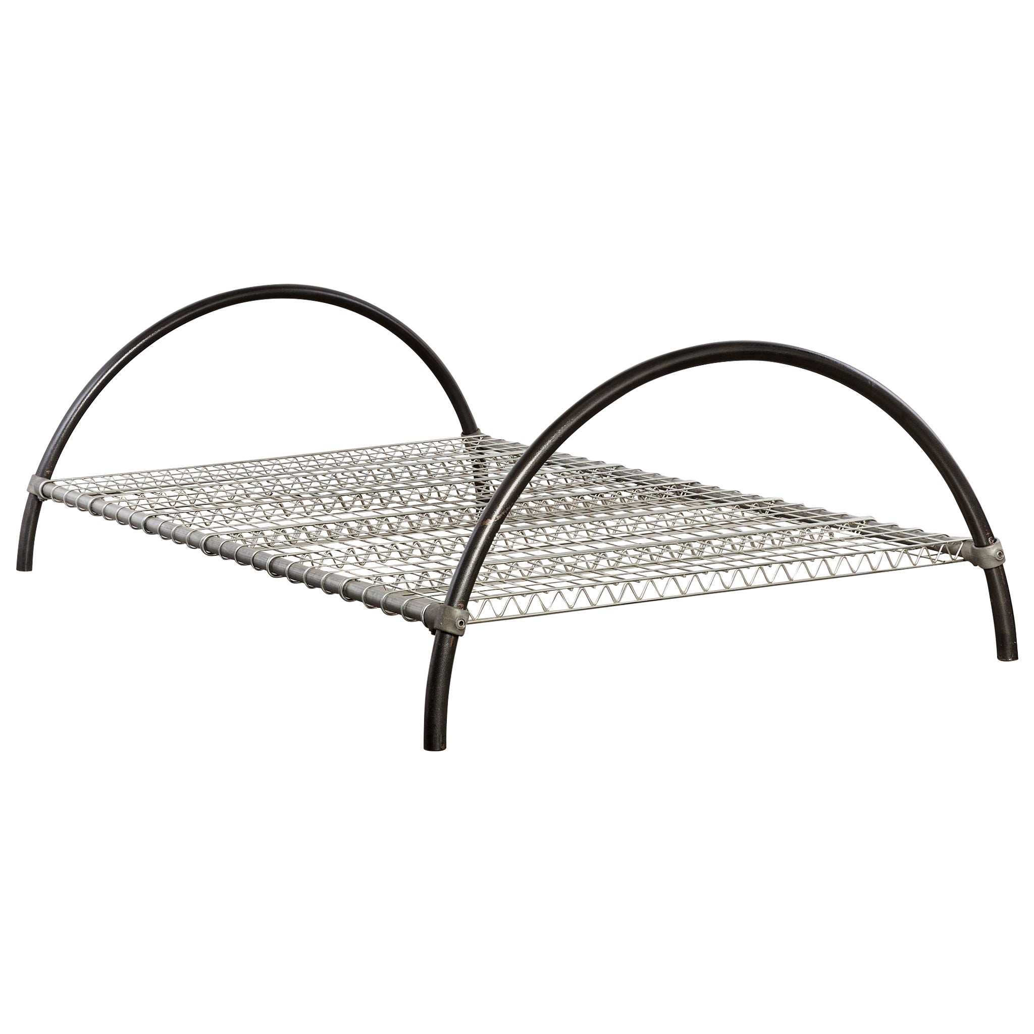 Round rail bed by Ron Arad for One Off⁠