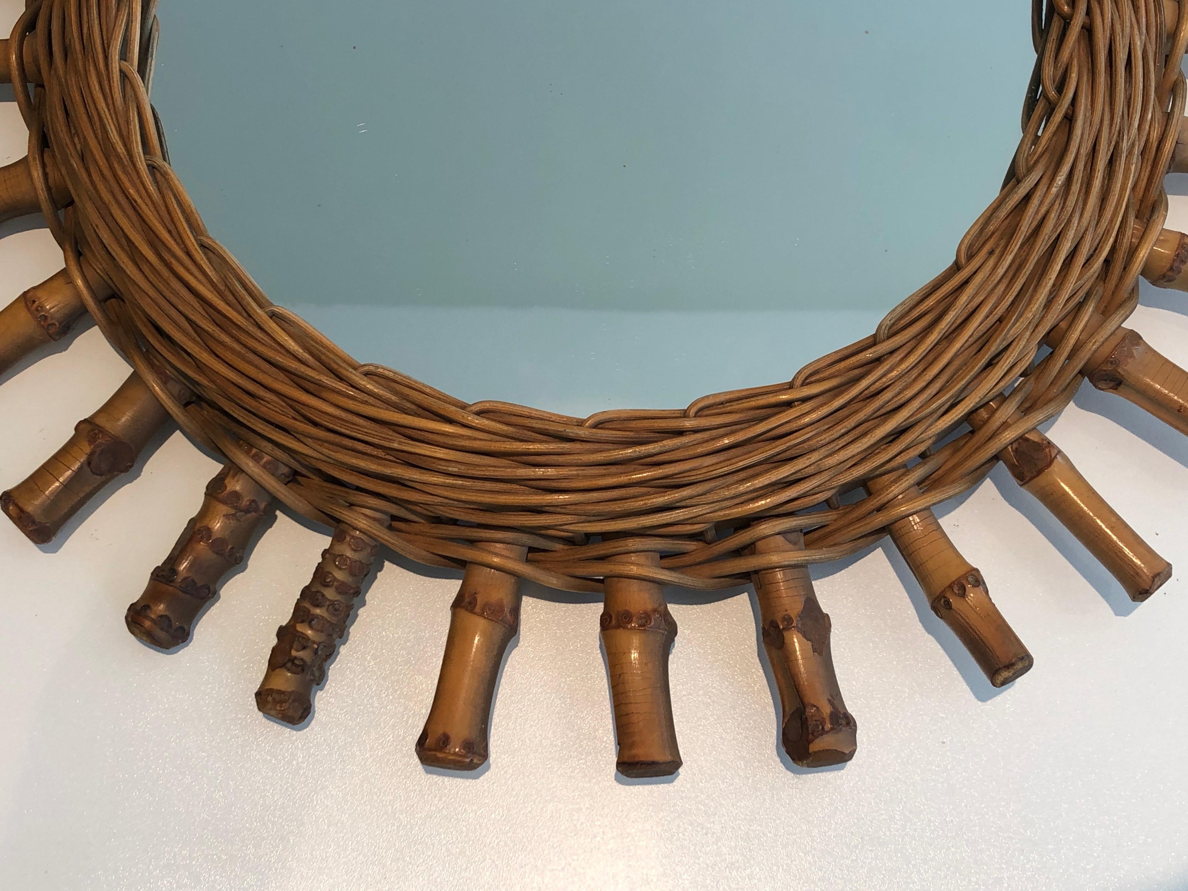 Round Rattan Mirror In Good Condition For Sale In Marcq-en-Barœul, Hauts-de-France