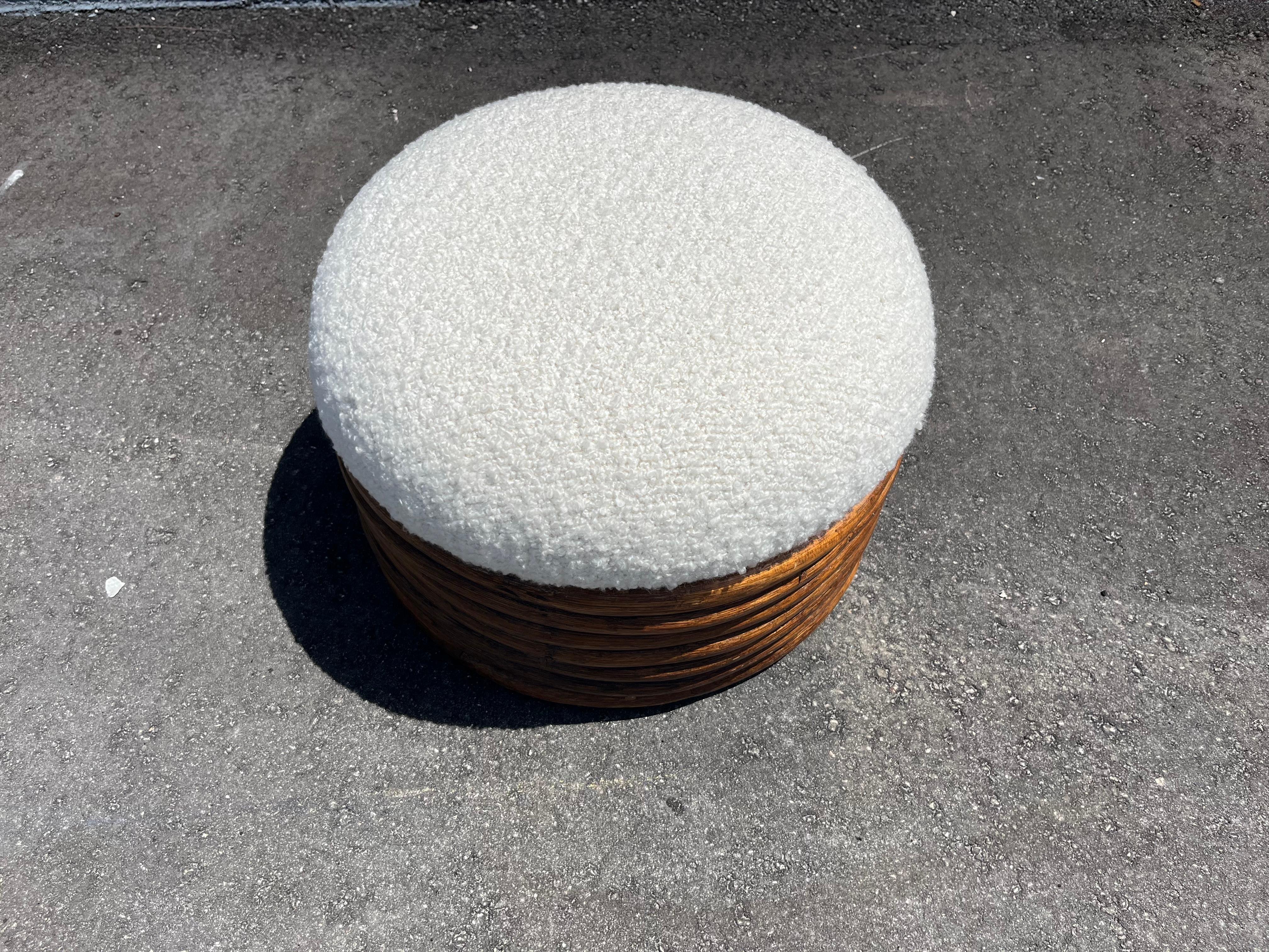 Round Rattan Ottoman, Boucle, Mid Century For Sale 4
