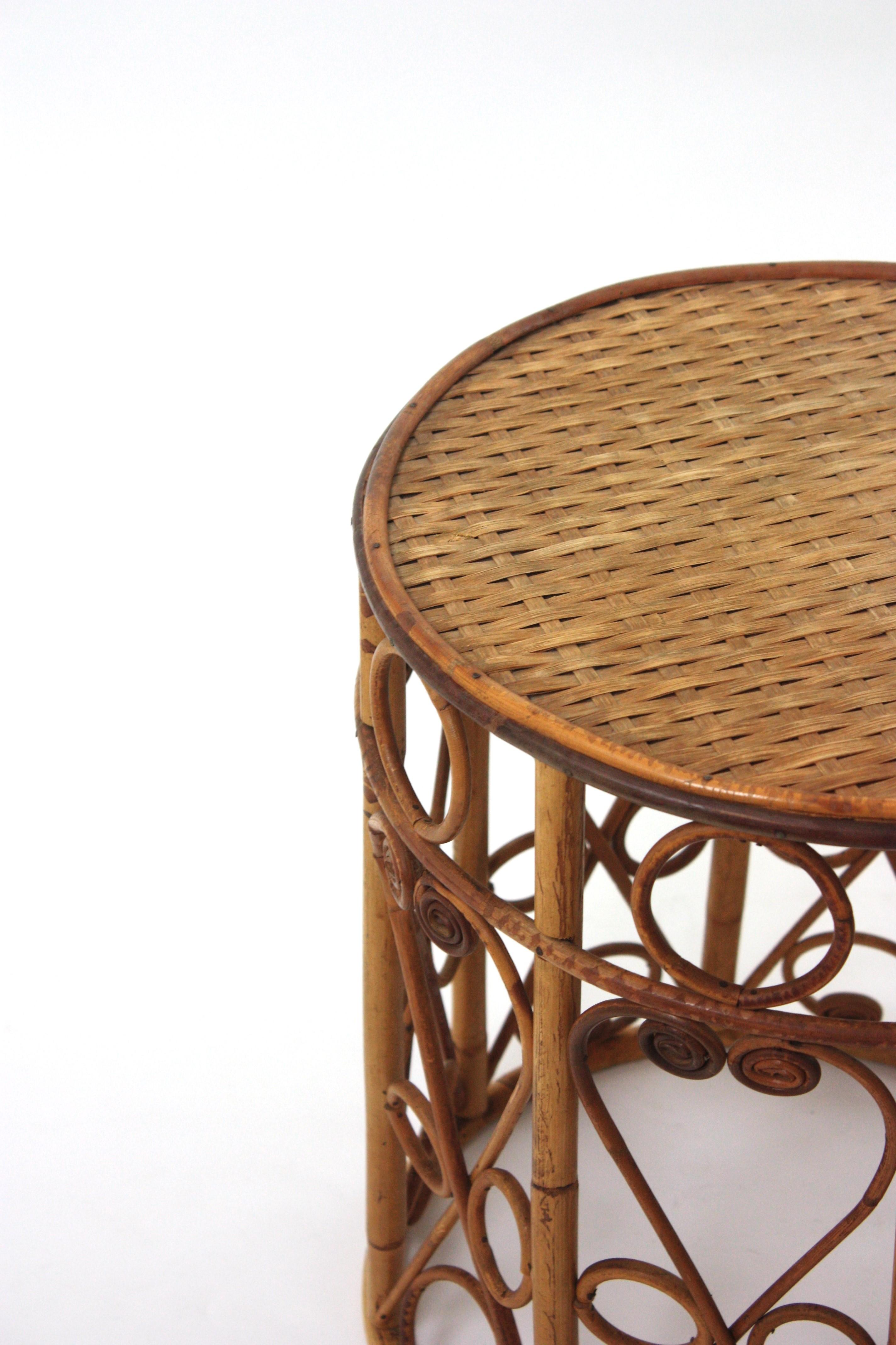 Round Rattan Side Table  with Filigree Details, Spain 60's For Sale 3