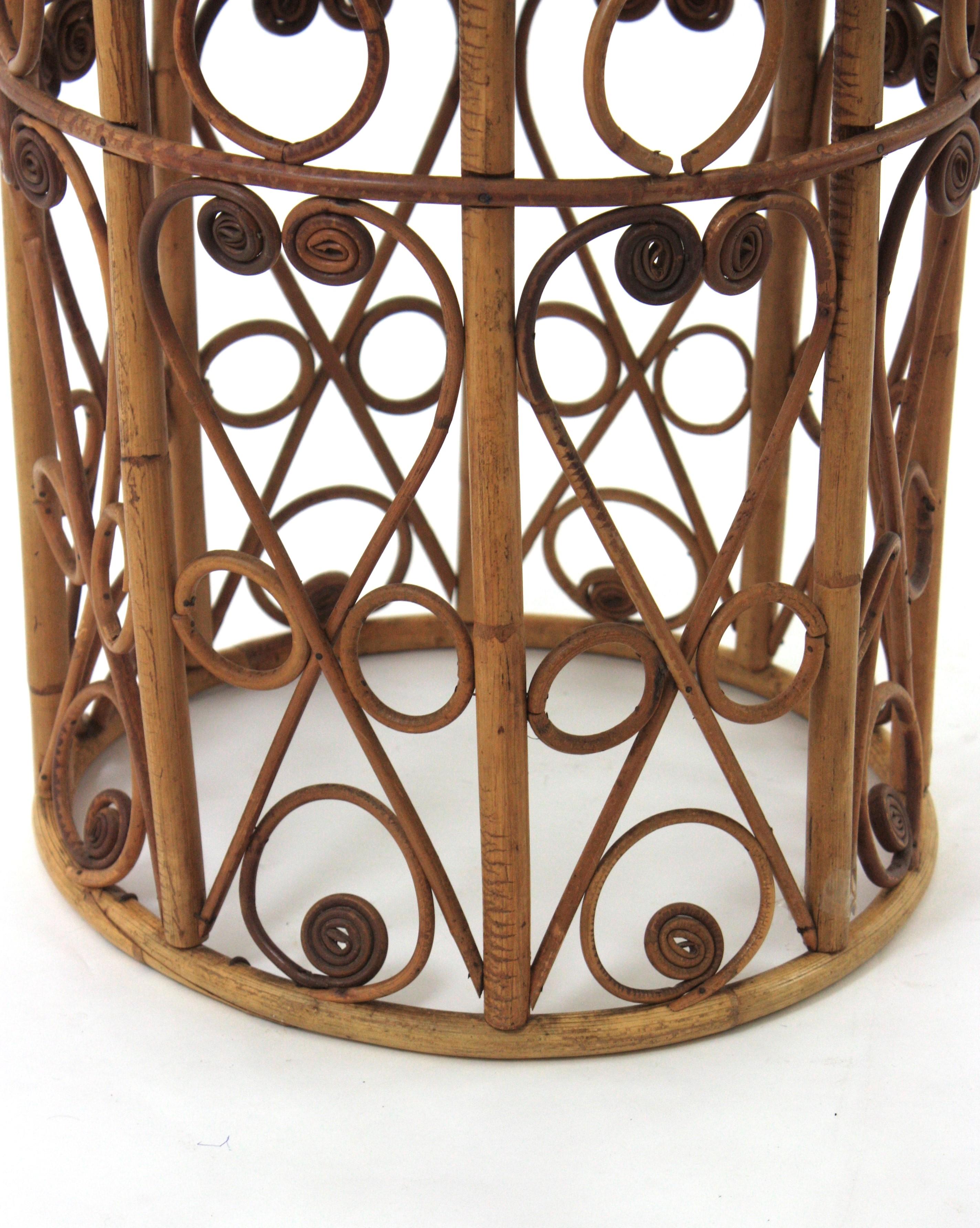 Round Rattan Side Table  with Filigree Details, Spain 60's For Sale 9