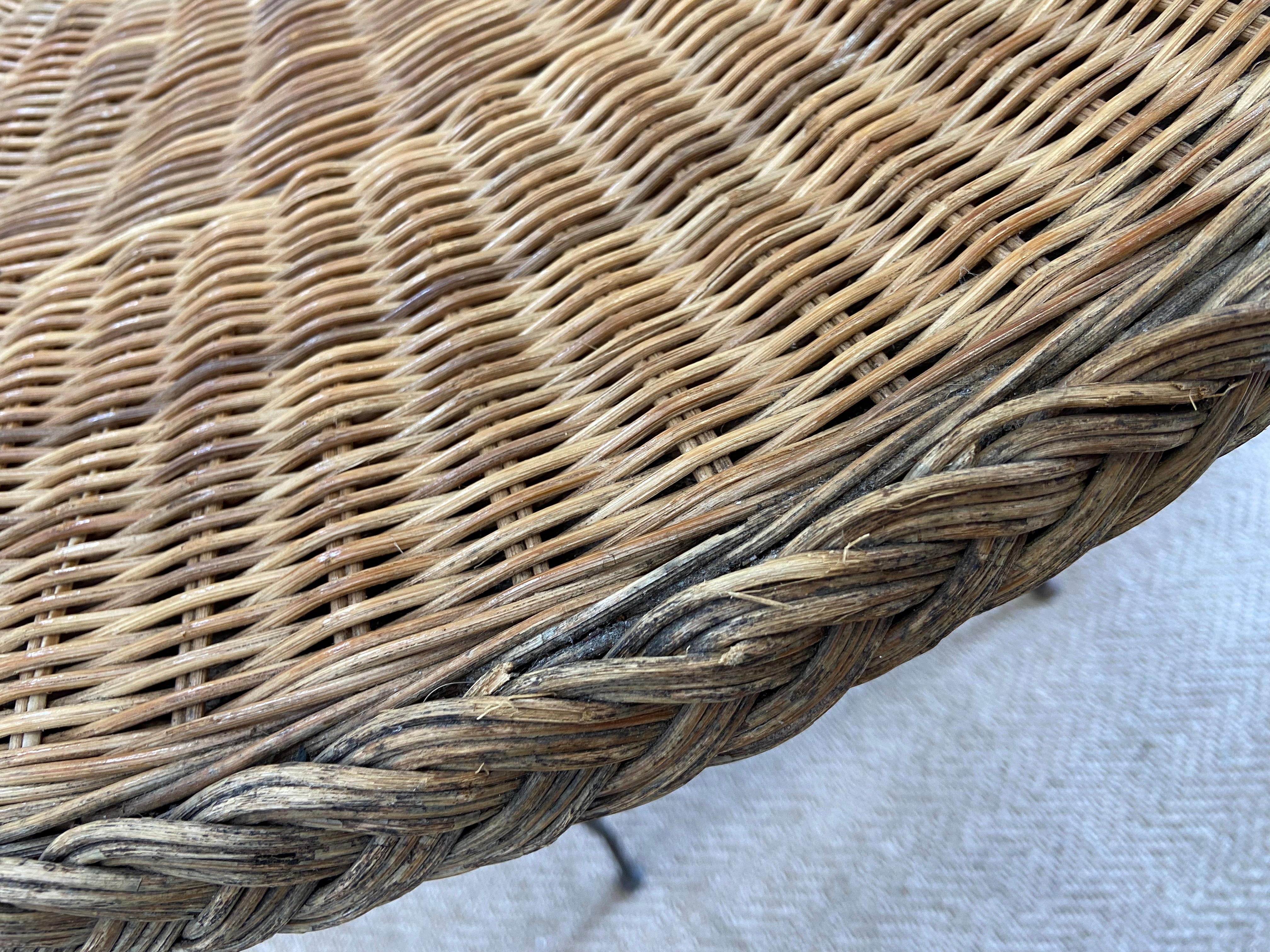 Round Rattan Wicker Table On Black Metal Frame with Glass Top, Germany, ca. 1920 For Sale 3