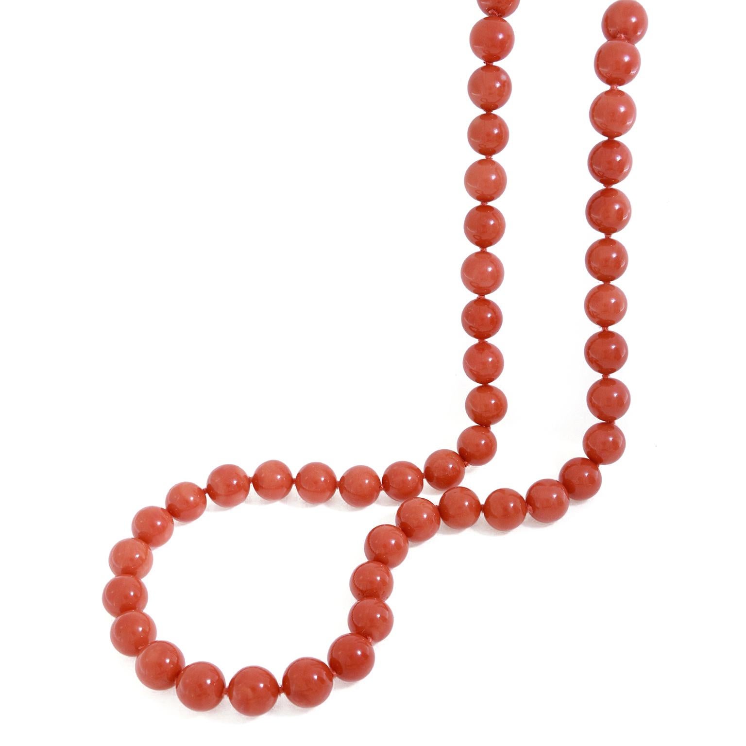 Round Cut Round Red Coral 18K Yellow Gold Necklace For Sale
