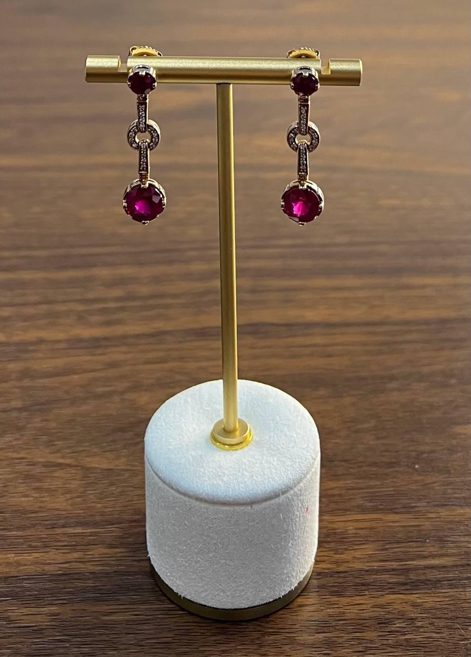 Orecchini a goccia tondi in oro rosa 14K con diamante rosso e rubino in vendita 2