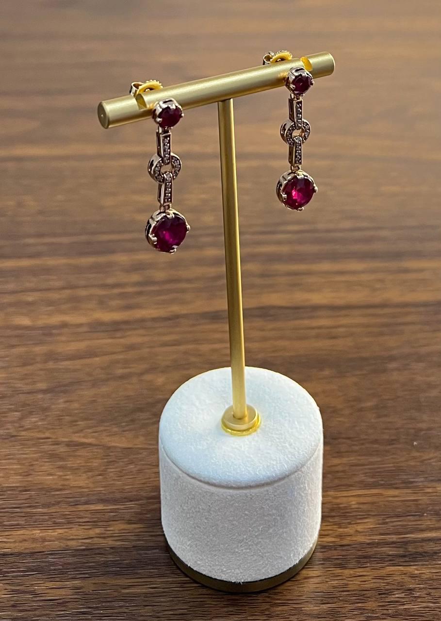 Orecchini a goccia tondi in oro rosa 14K con diamante rosso e rubino in vendita 3