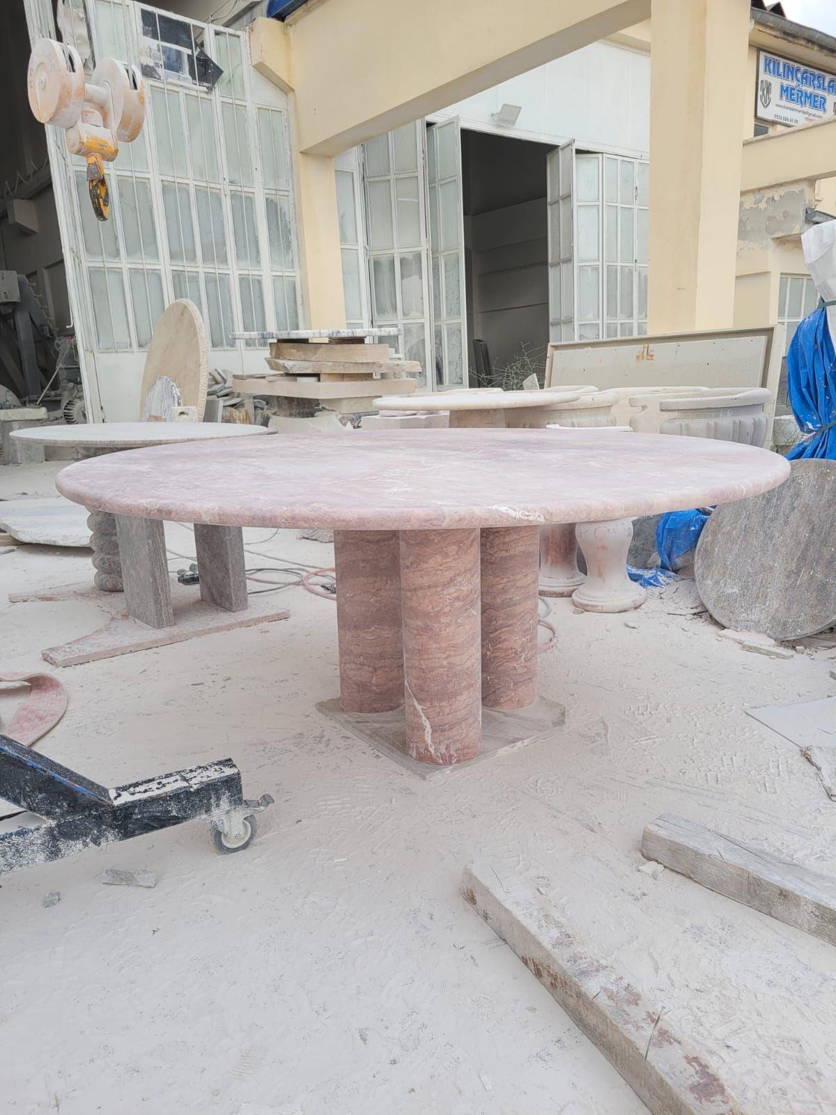 Mid-Century Modern Round Red Travertine Dining Table with Column Legs in style of Mario Bellini For Sale