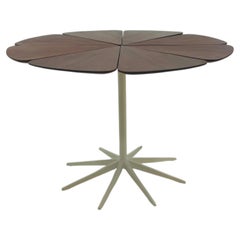 Tavolo da pranzo rotondo a petali in legno di sequoia di Richard Schultz per Knoll, 1960. Ripristinato.