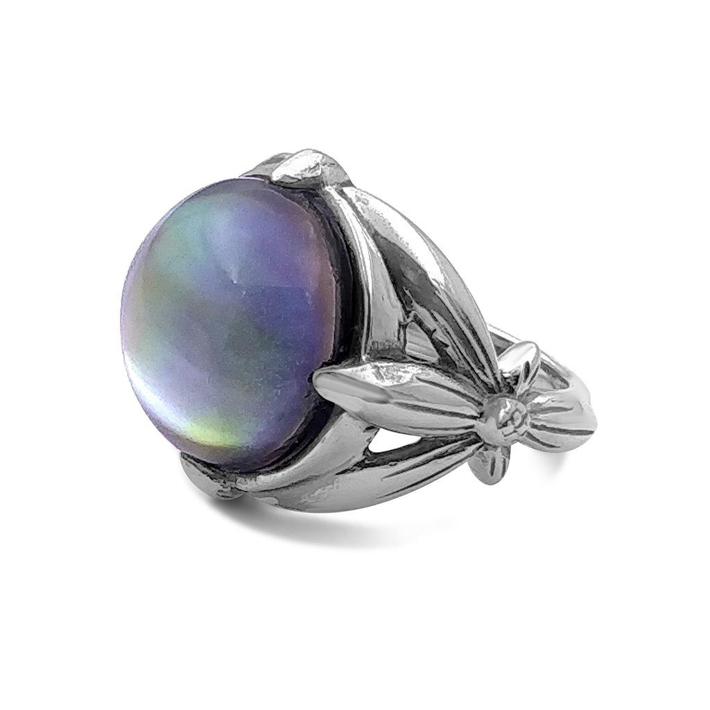 For Sale:  Round Rock Crystal Grey Tahitian Mother of Pearl Ring 2