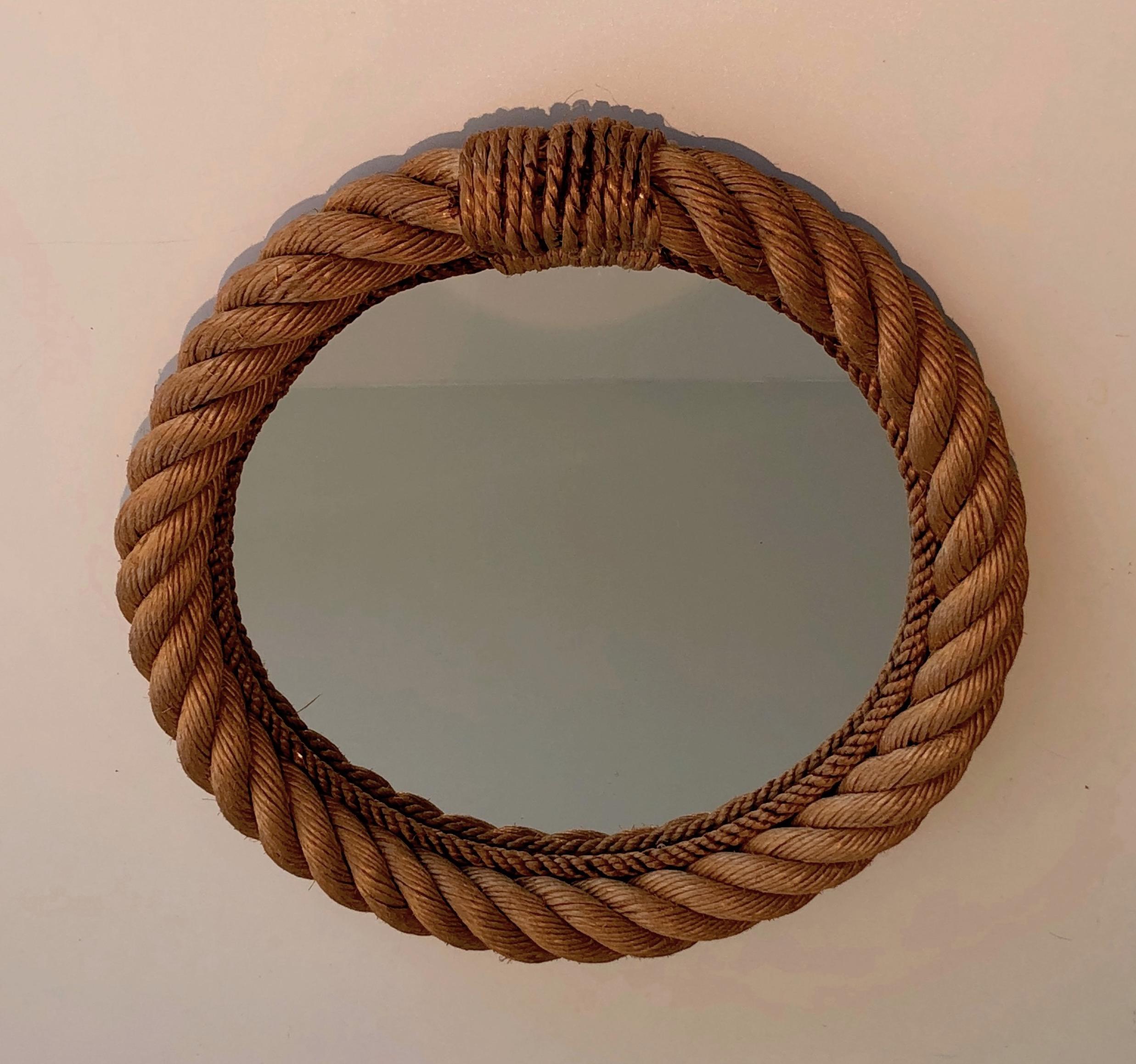 Miroir rond en corde dans le style d'Audoux Minet. Travail en français. Circa 1970 Bon état - En vente à Marcq-en-Barœul, Hauts-de-France