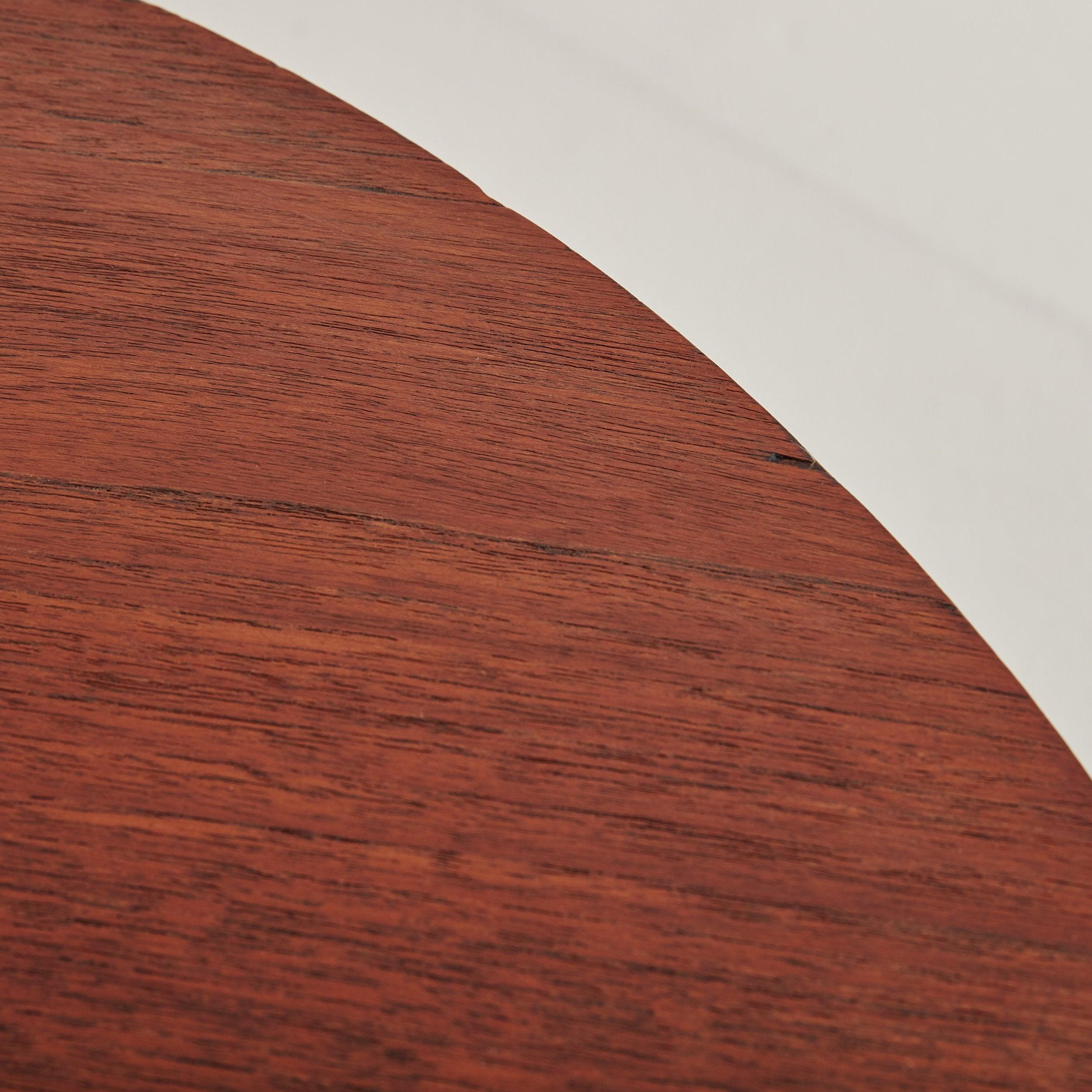 Mid-20th Century Round Rosewood Coffee Table with Hairpin Legs, Denmark 1960s For Sale