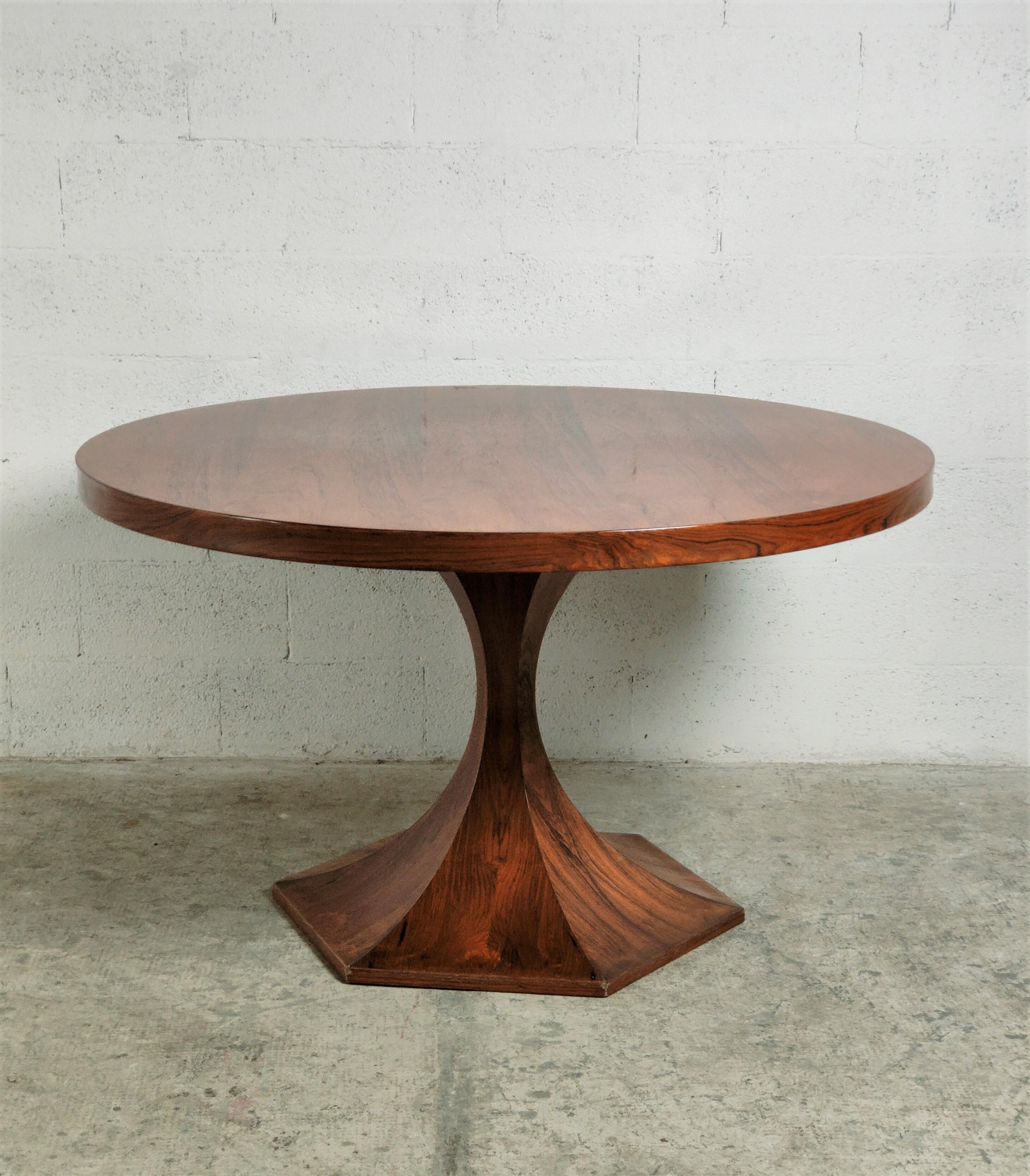 Mid-Century Modern Round wooden Dining Table by Carlo de Carli 60s