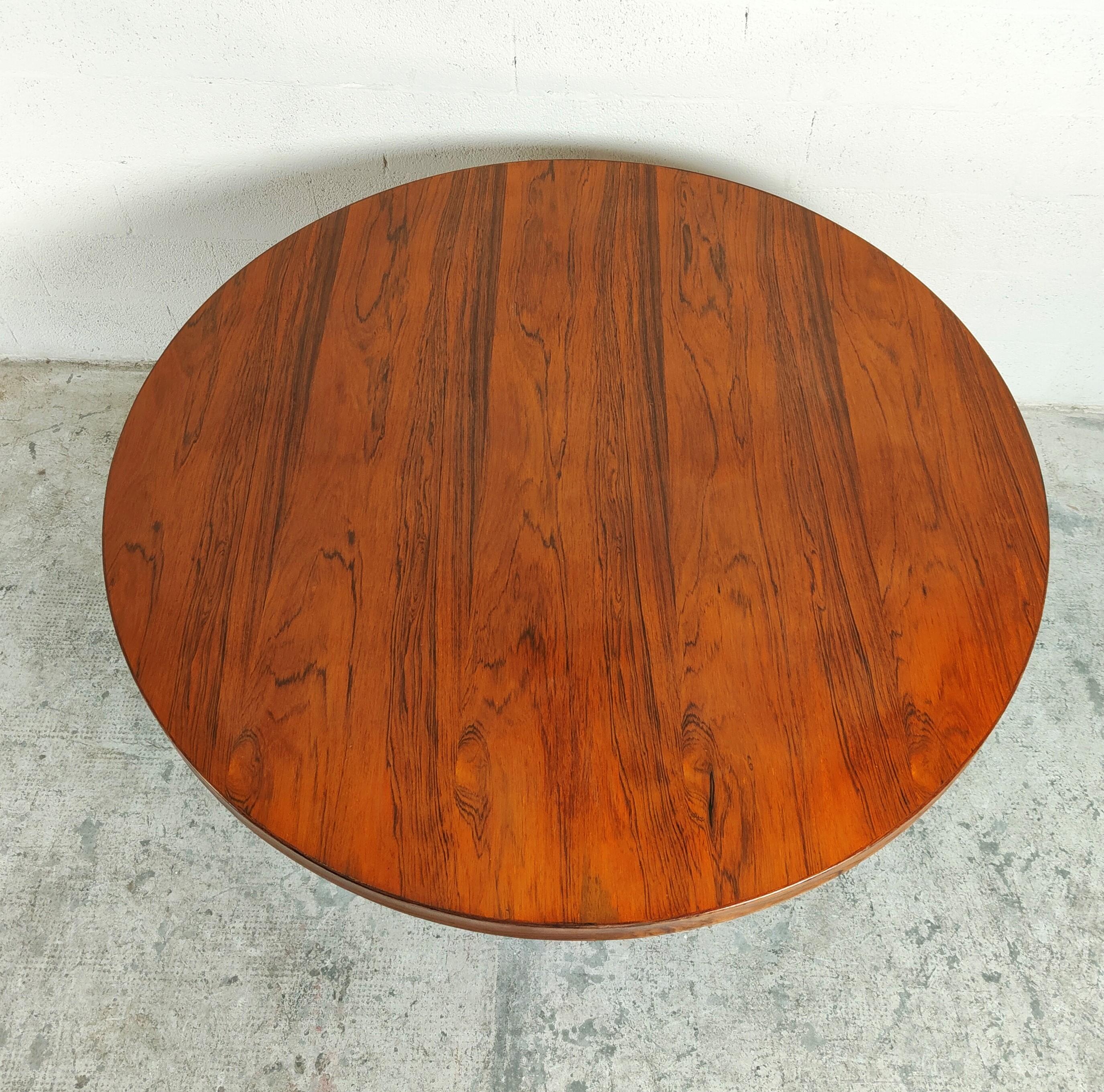 Wood Round wooden Dining Table by Carlo de Carli 60s