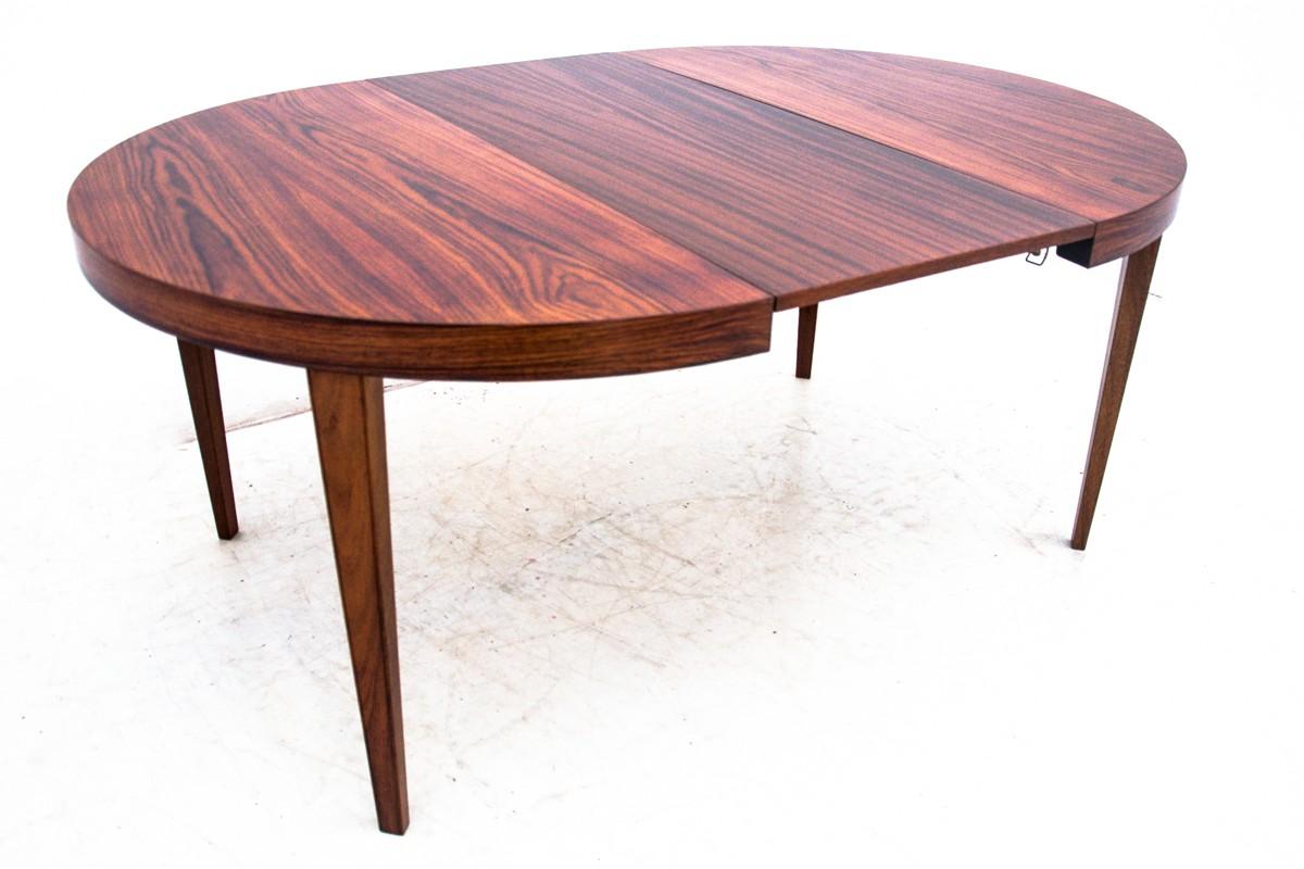 Round rosewood dining table, Danish design, 1960s For Sale 4