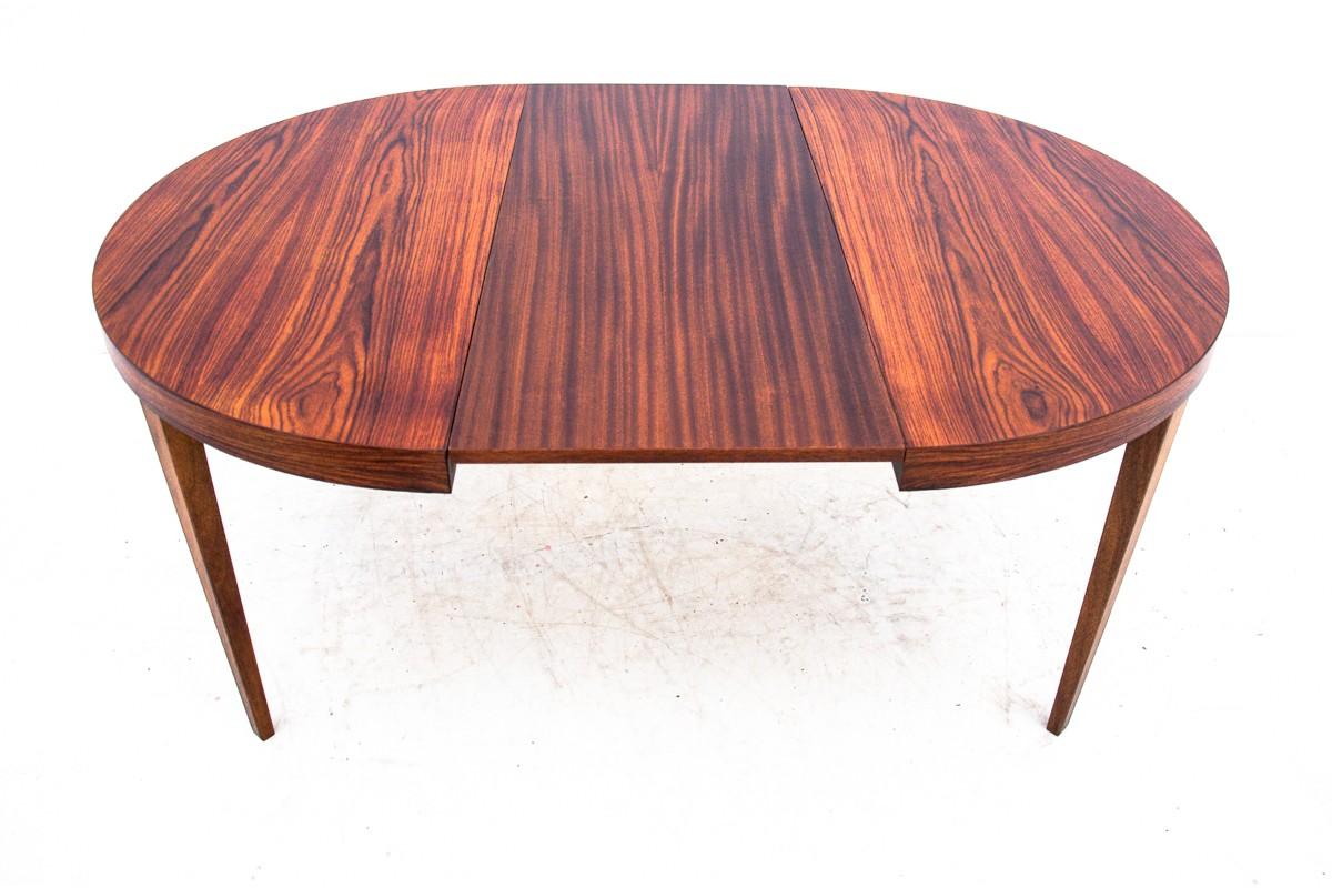 Round rosewood dining table, Danish design, 1960s For Sale 2
