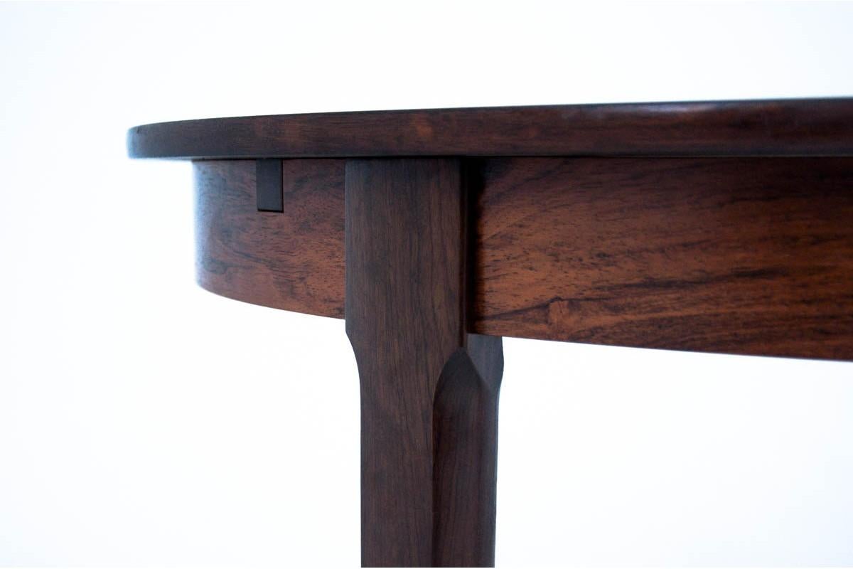 Round Rosewood Dining Table, Denmark, 1960s In Good Condition For Sale In Chorzów, PL