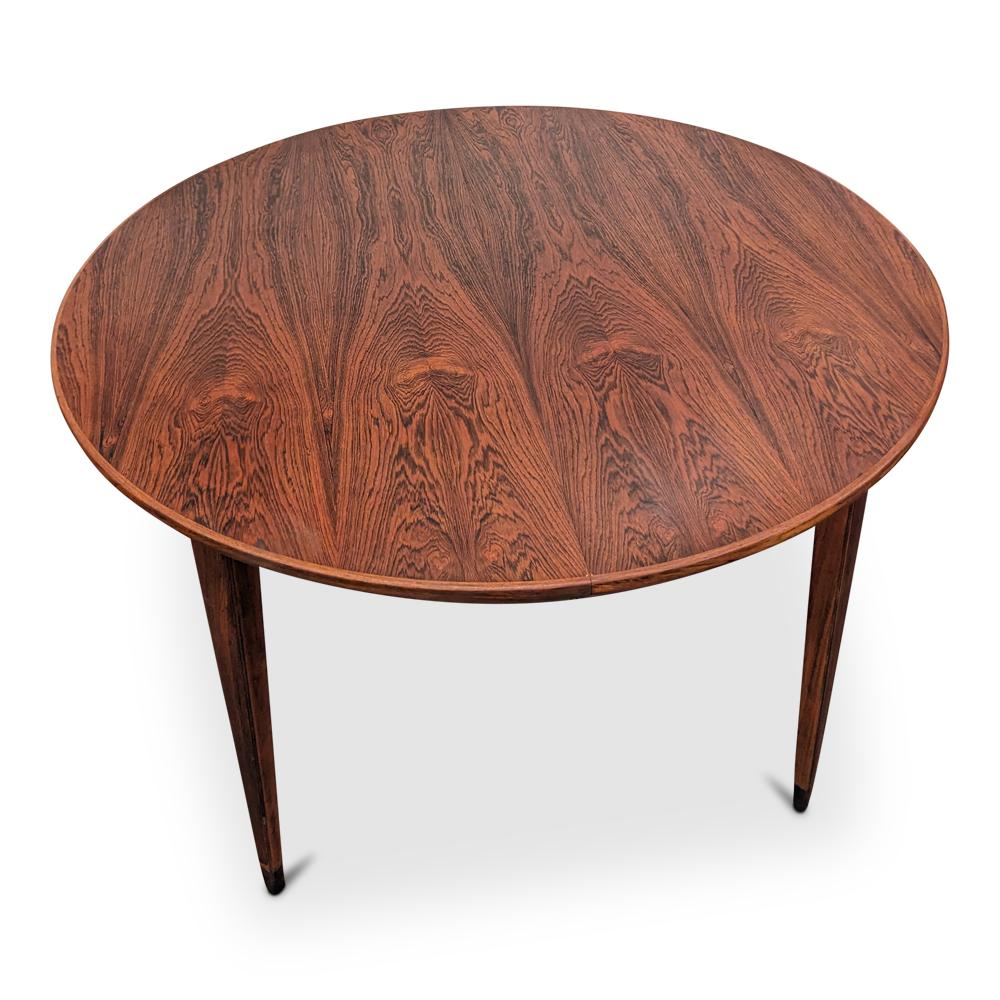 Round Rosewood Dining Table w 2 Leaves - 0823110 Vintage Danish Mid Century In Good Condition In Jersey City, NJ