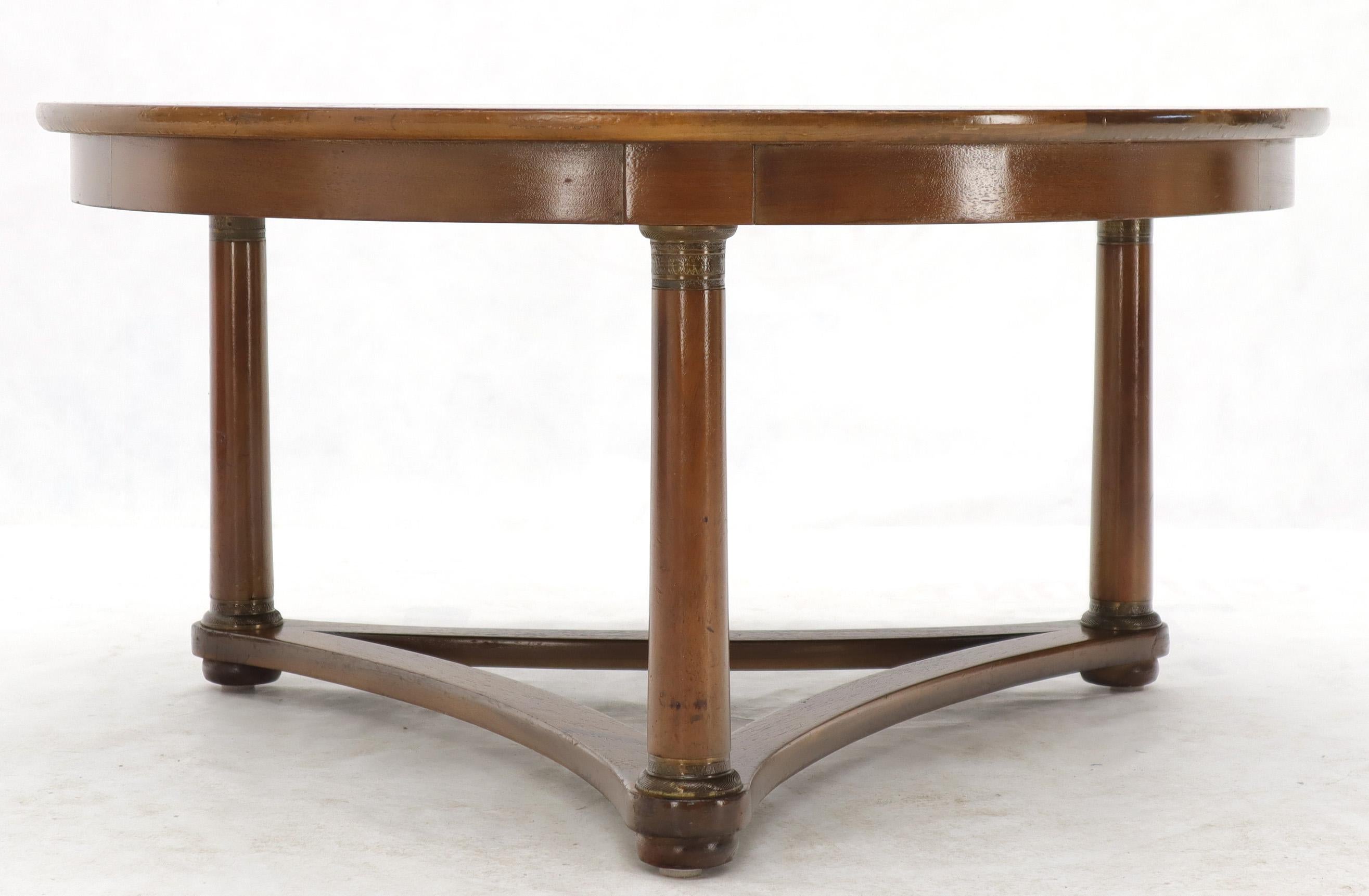 20th Century Round Rosewood Neoclassical Rosewood Banded Top Coffee Center Table For Sale