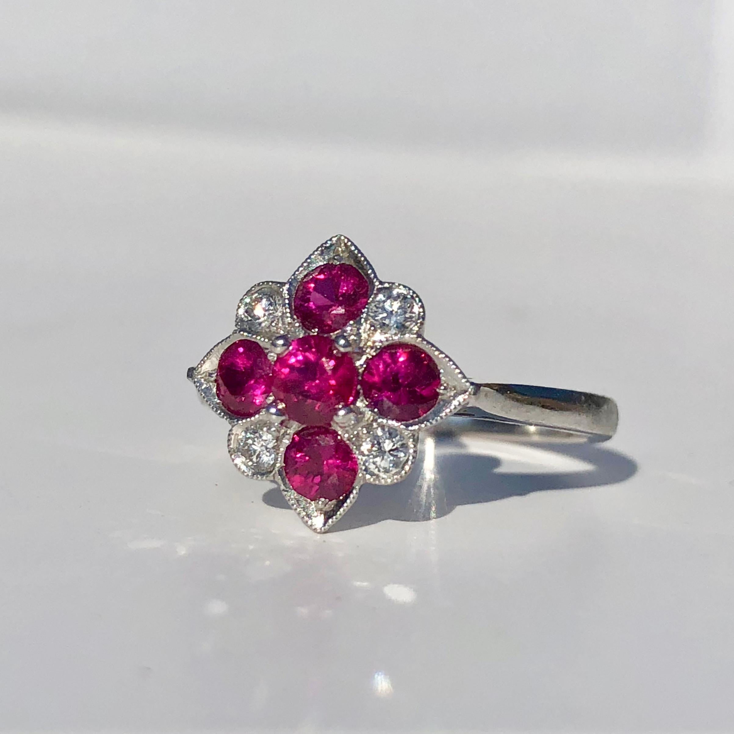 Round Cut Round Ruby and Diamond Art Deco Style Cocktail Anniversary Ring 18 Karat For Sale