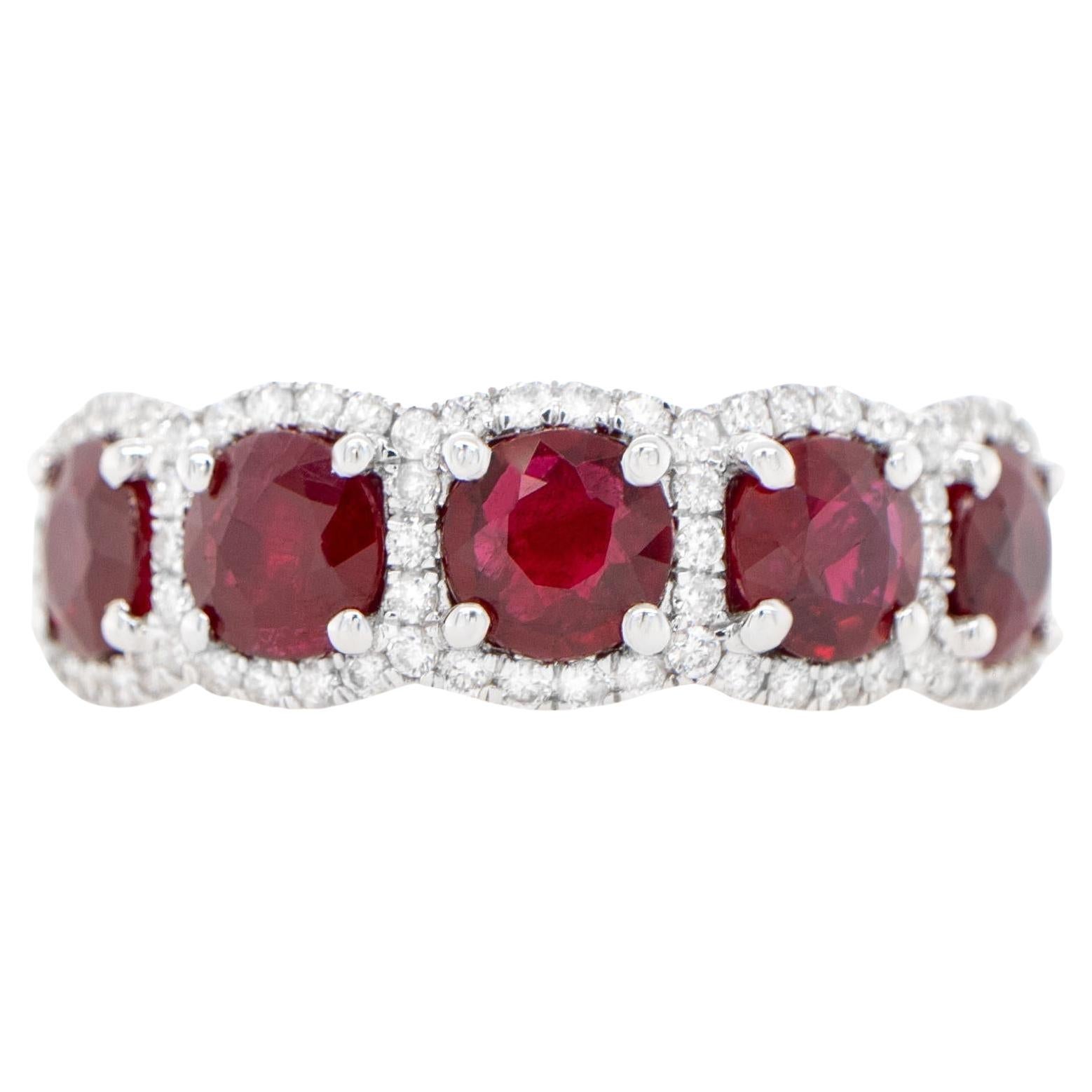 Round Ruby Ring With Diamonds 2.46 Carats 18K Gold For Sale
