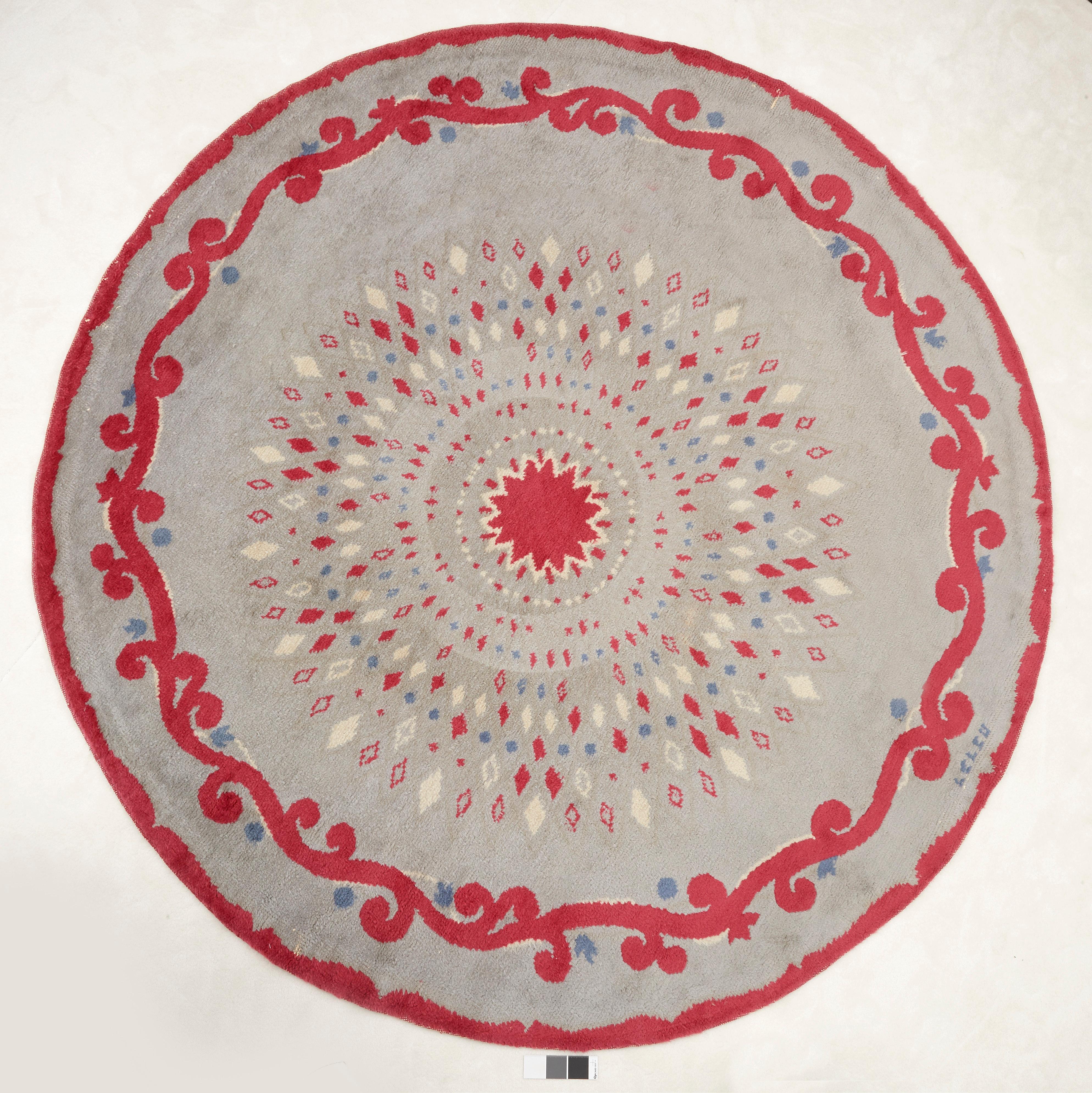 Round Rug by Paule Leleu, circa 1950 In Good Condition In Paris, FR