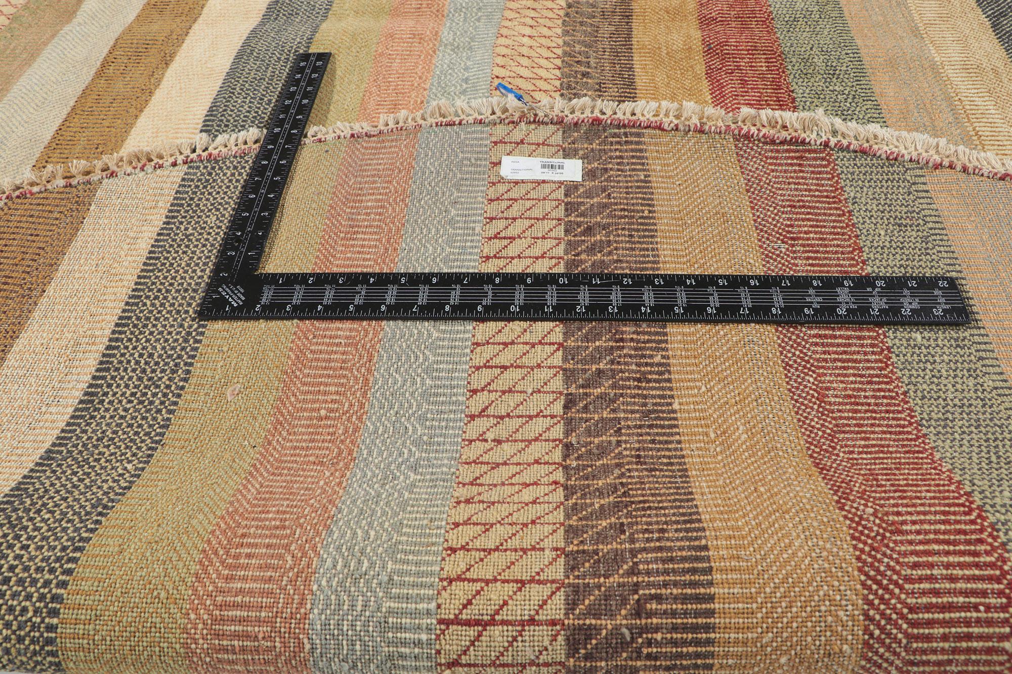 Zeitgenössischer runder gestreifter Teppich im modernen Stil (Handgeknüpft) im Angebot