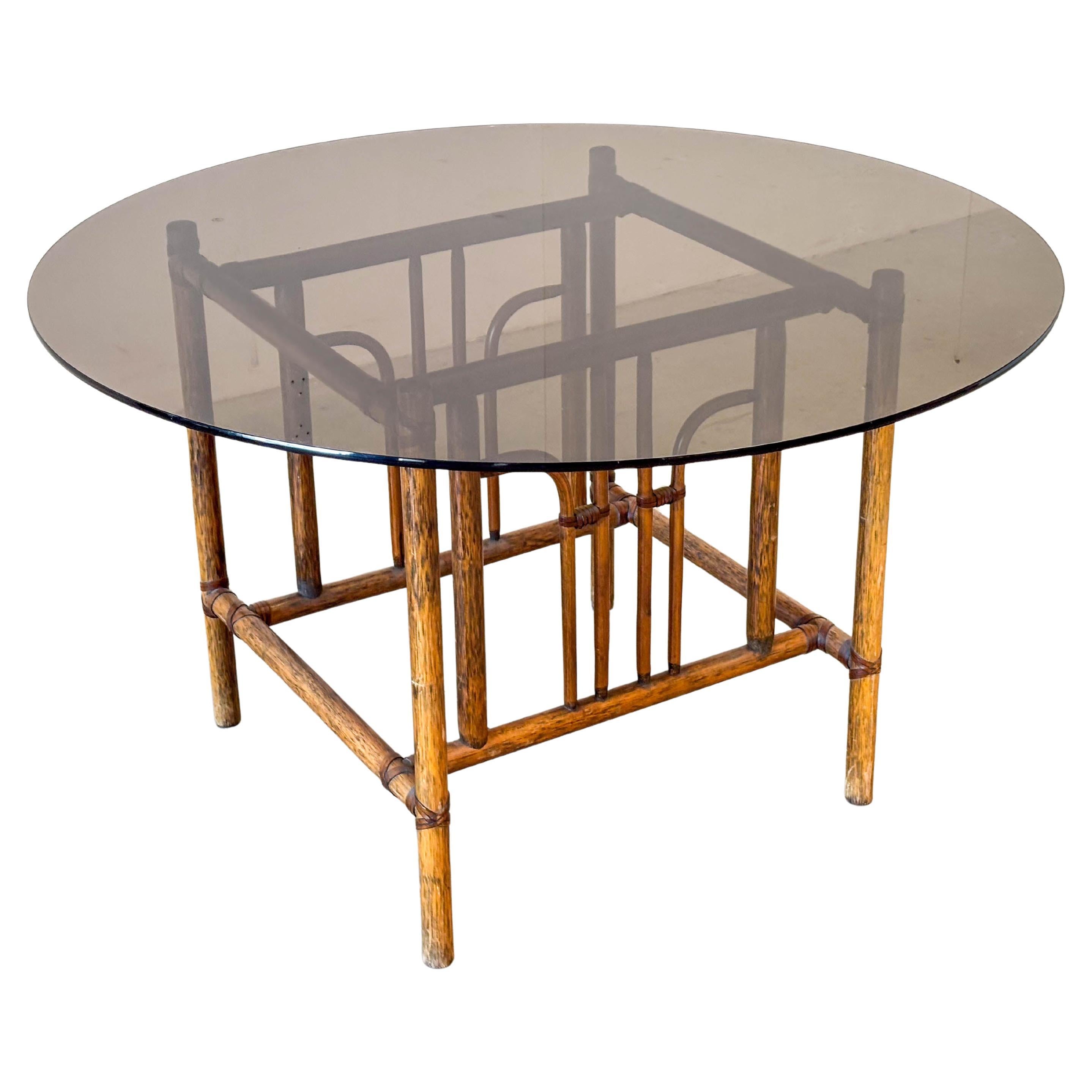 Round rustic dining table For Sale