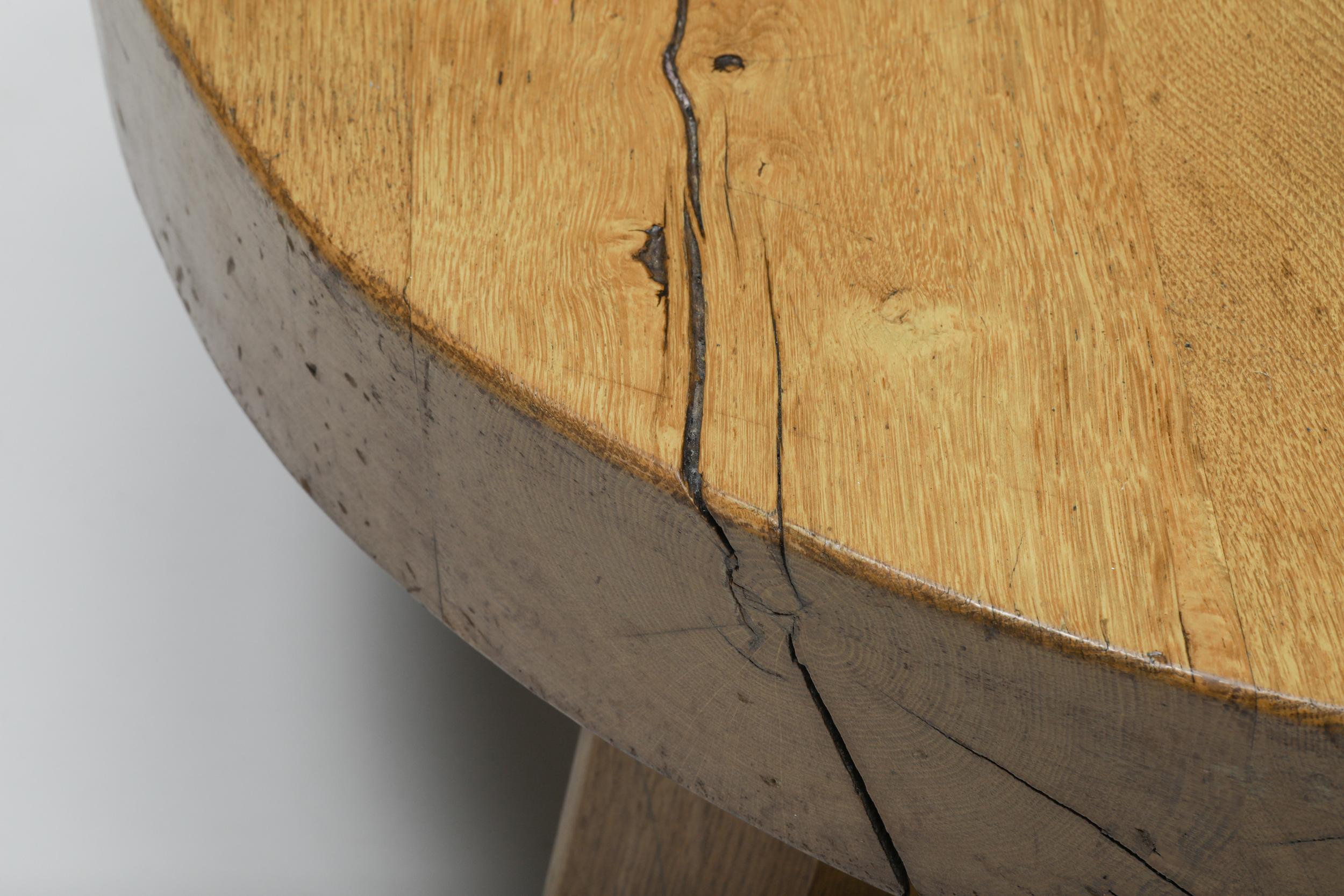 Milieu du XXe siècle Table basse ronde rustique en bois, France, années 1950 en vente