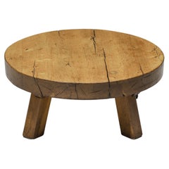 Table basse ronde rustique en bois, France, années 1950