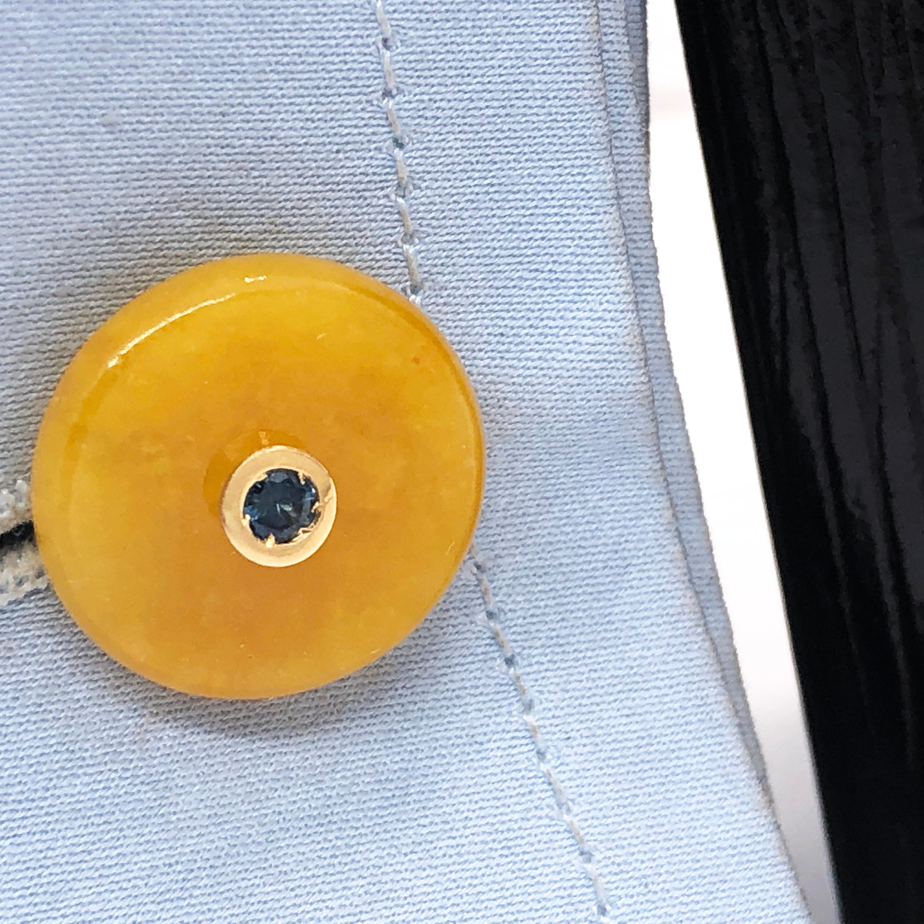 Berca Blue Sapphire in a 19.50 Kt Yellow Jade Disk 18K Gold Setting Cufflinks For Sale 6