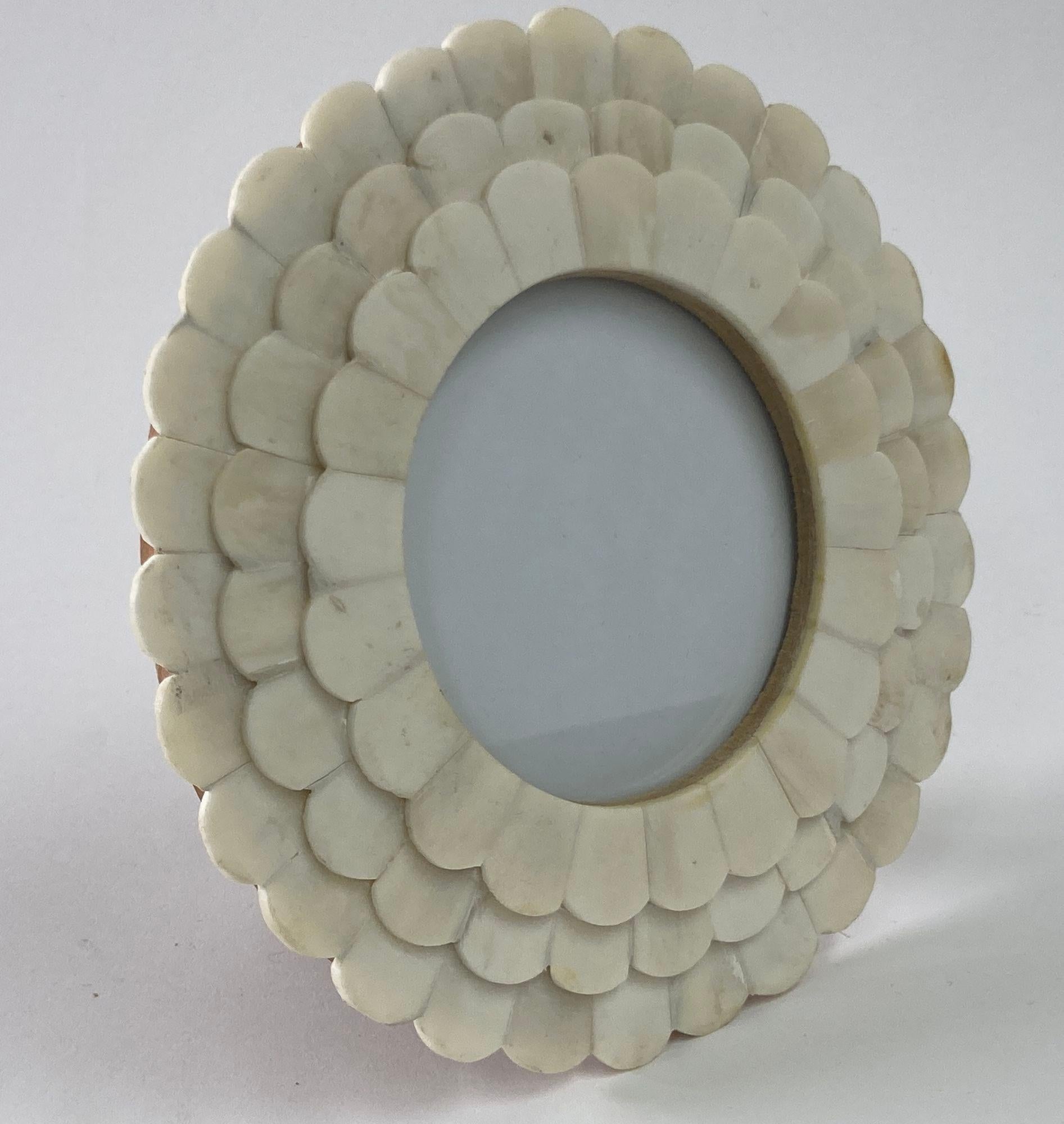 Round Scalloped Picture Frame in White Bone Inlaid For Sale 6