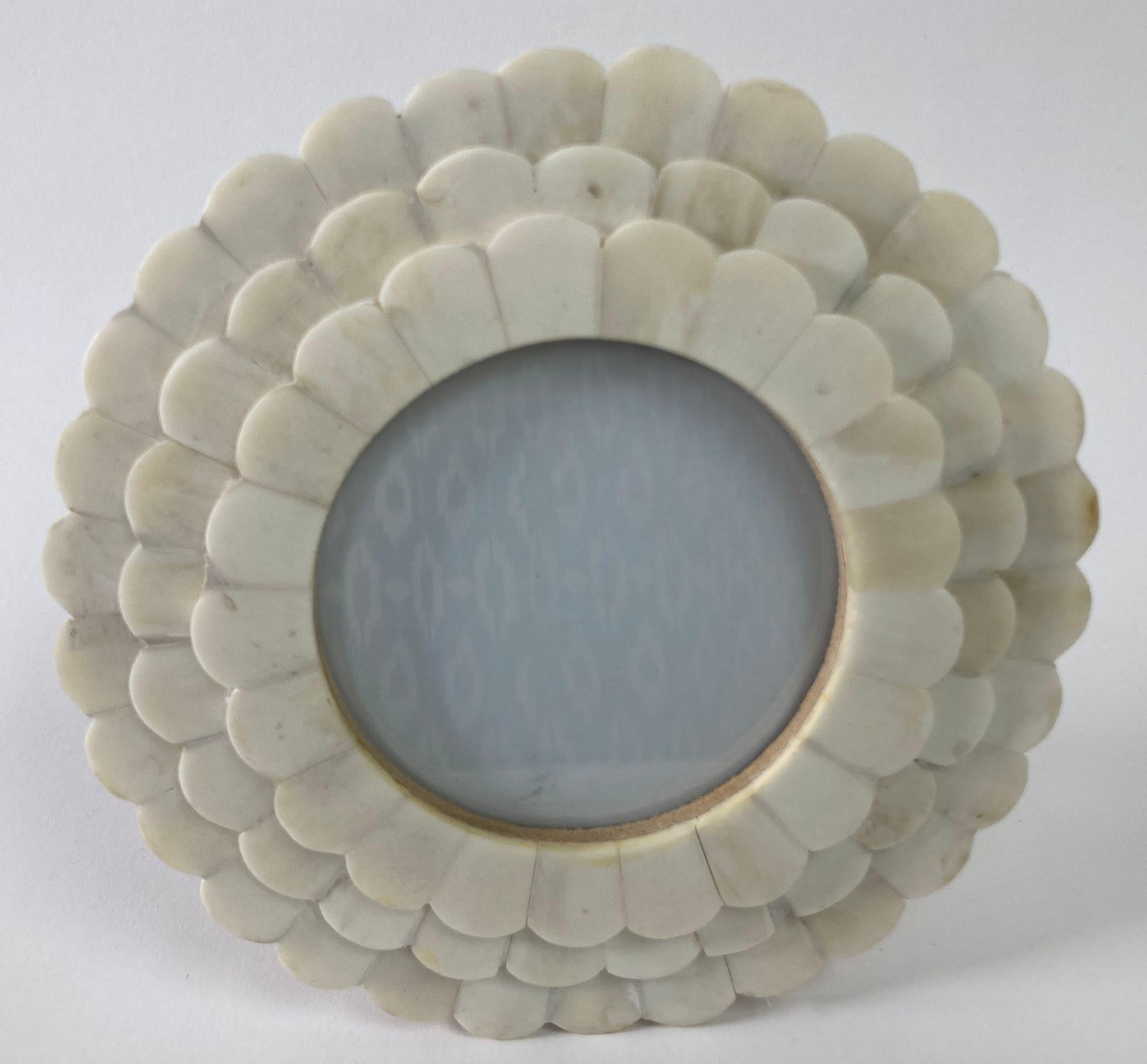 Anglo-Indian Round Scalloped Picture Frame in White Bone Inlaid For Sale