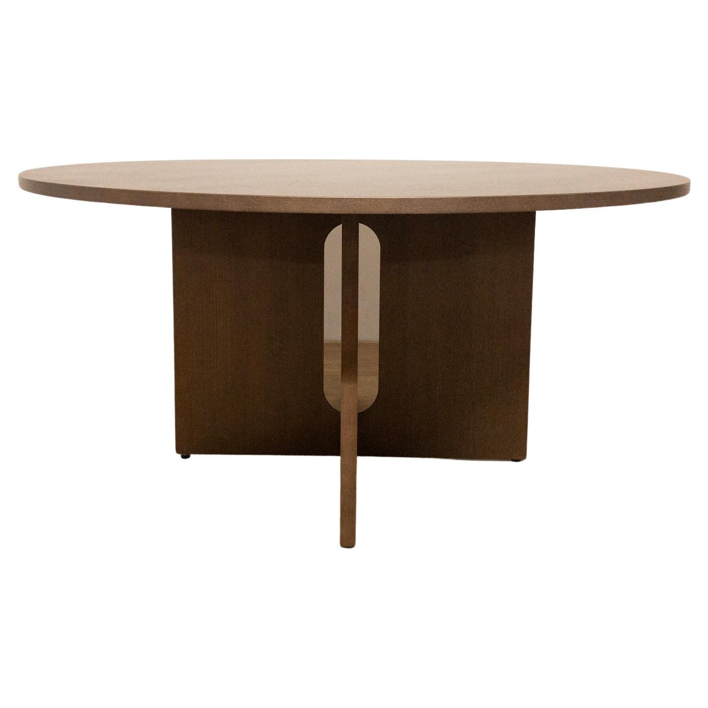 Table de salle à manger scandinave ronde avec base moderne en chêne massif en vente