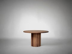 Round Table in Solid Walnut - Aperta by Mokko