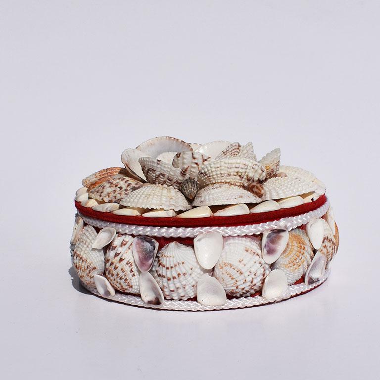 American Round Sea Shell Covered Trinket Box with Lid