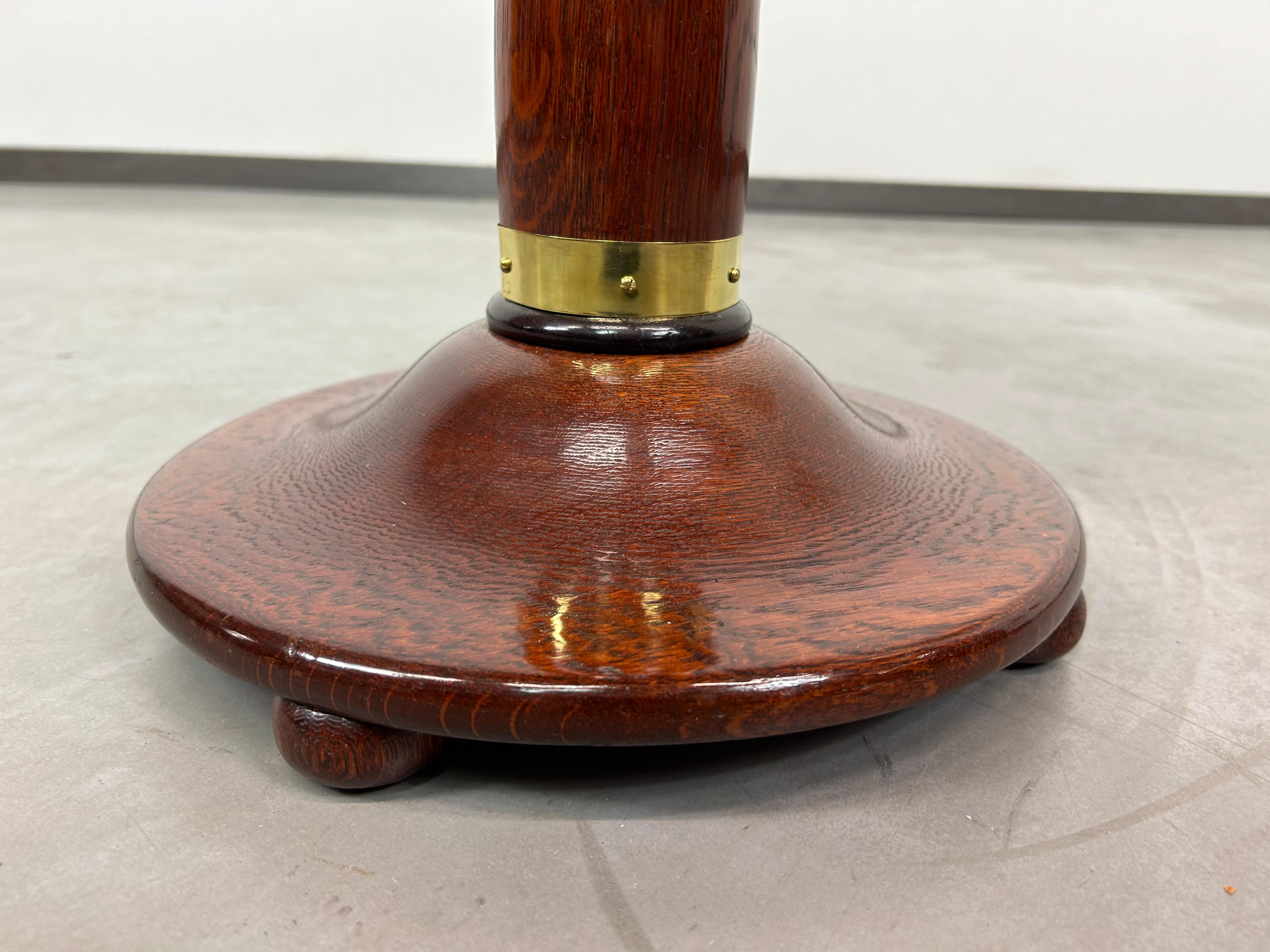 Round secession side table In Excellent Condition For Sale In Banská Štiavnica, SK