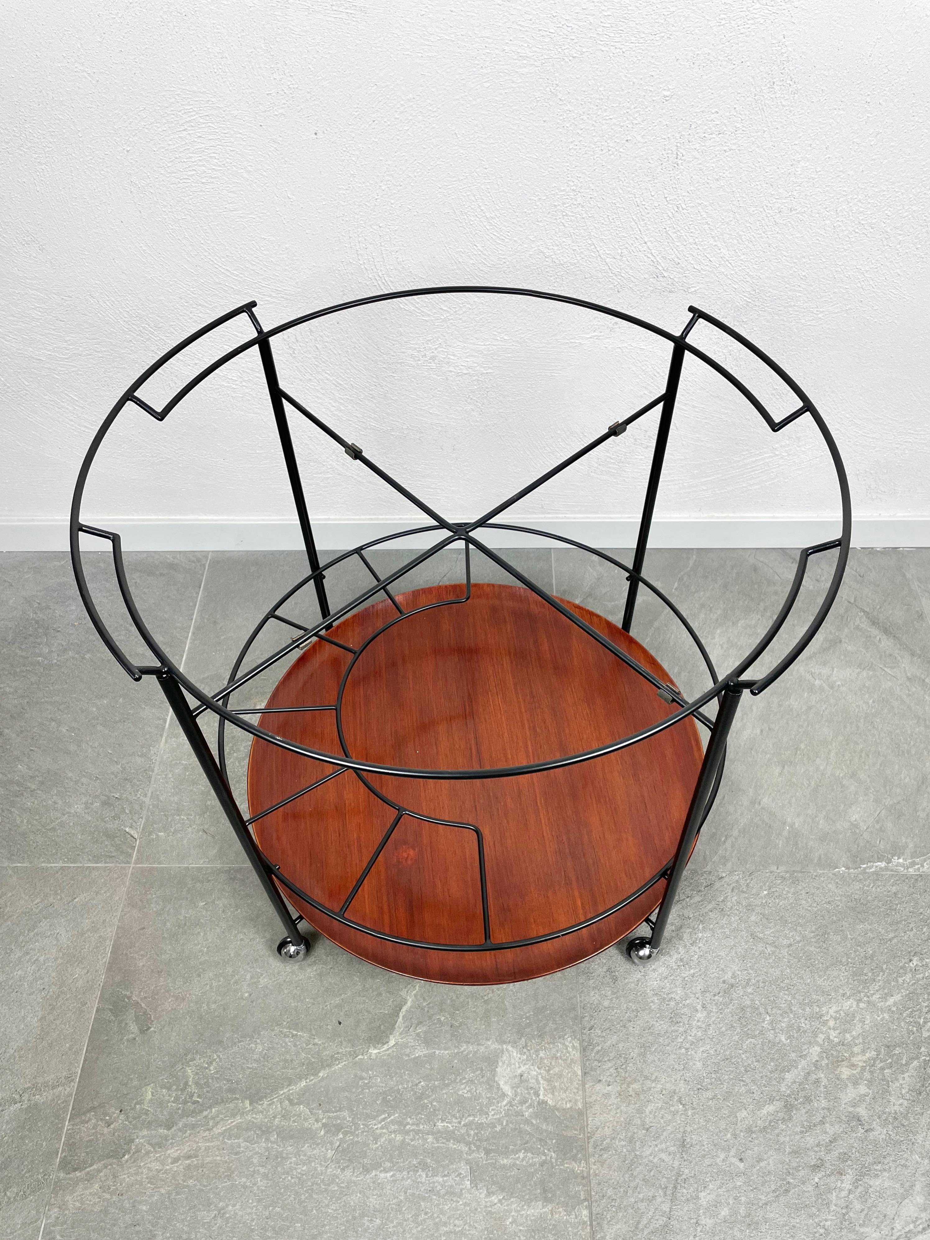 Round Serving Cart Tray in Teak and Black Metal, Italy, 1960s For Sale 2