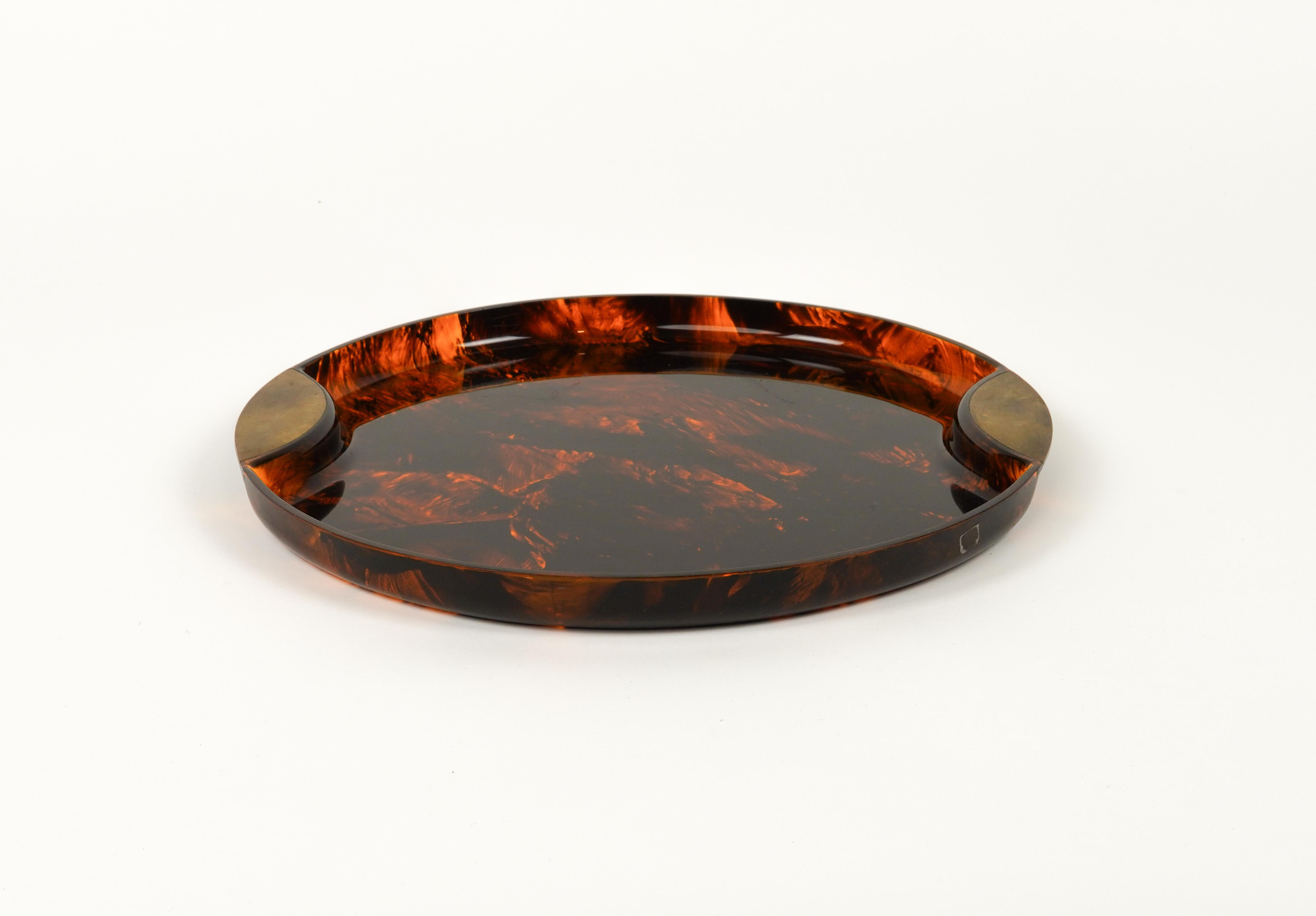 Round Serving Tray in Lucite Faux Tortoiseshell & Brass by Guzzini, Italy 1970s 2