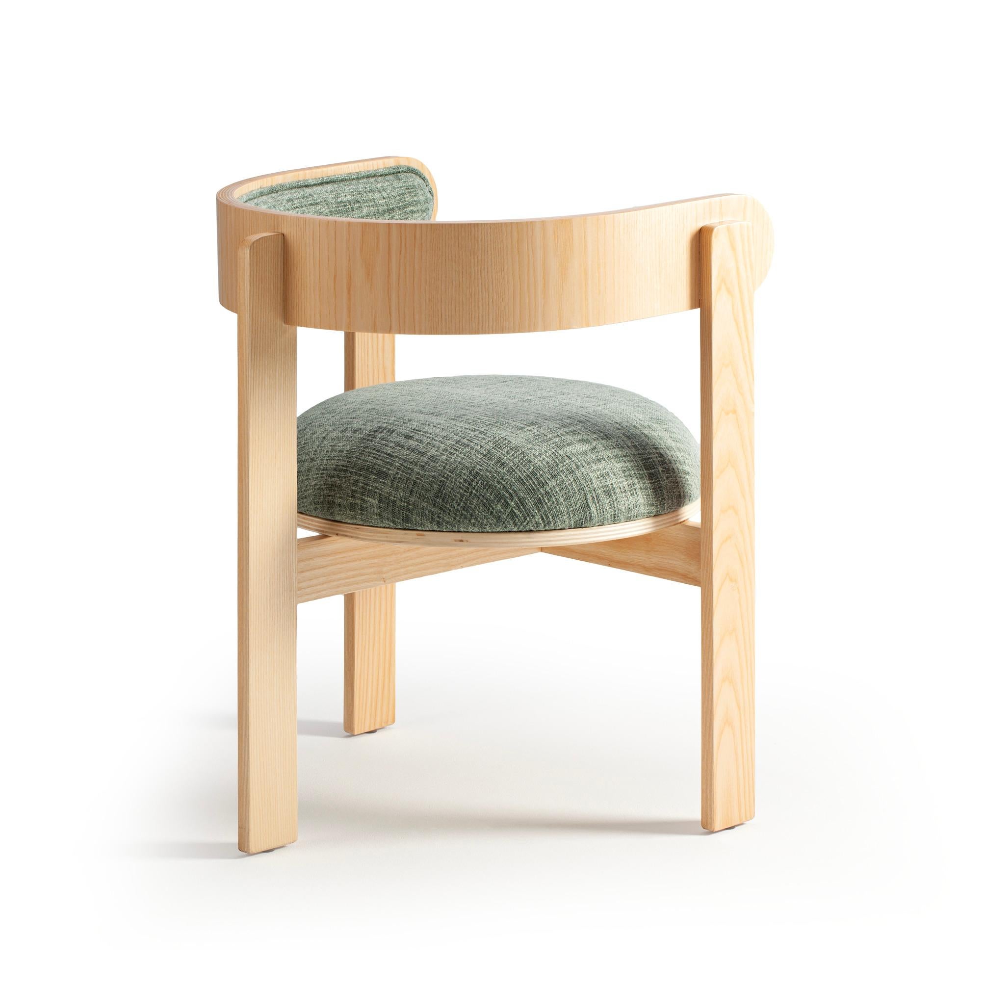round shape chair