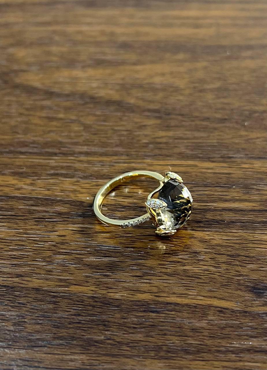 Women's Round Shape Brown Smoky Quartz Diamond Accented Pave 14K Yellow Gold Ring For Sale