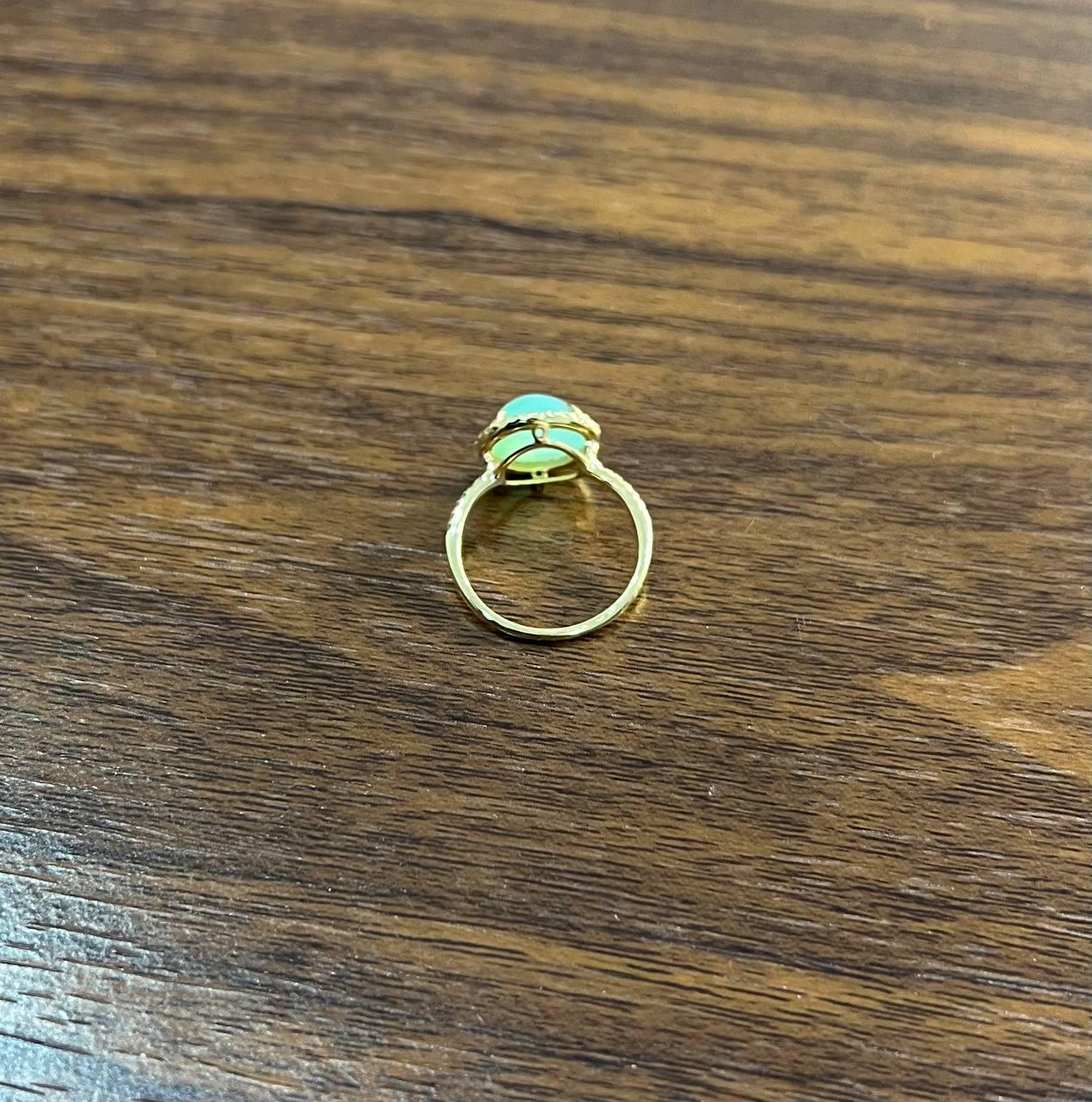 Women's Round Shape Cabochon Green Aquamarine 14K Yellow Gold Diamond Halo Cocktail Ring For Sale
