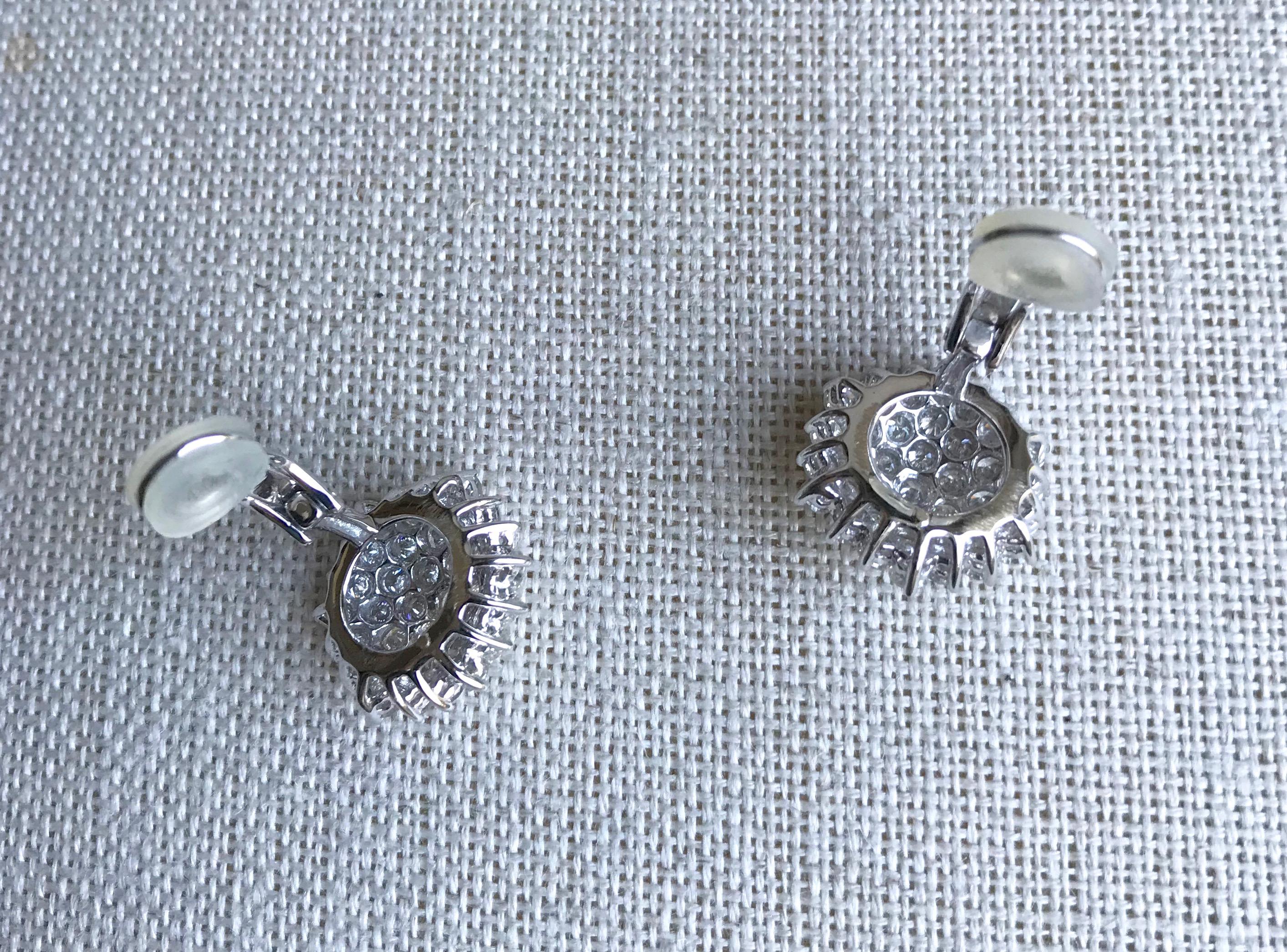 Round Shape Clip Earrings in 18 Carat White Gold with 5.8 Carat of Diamonds For Sale 5