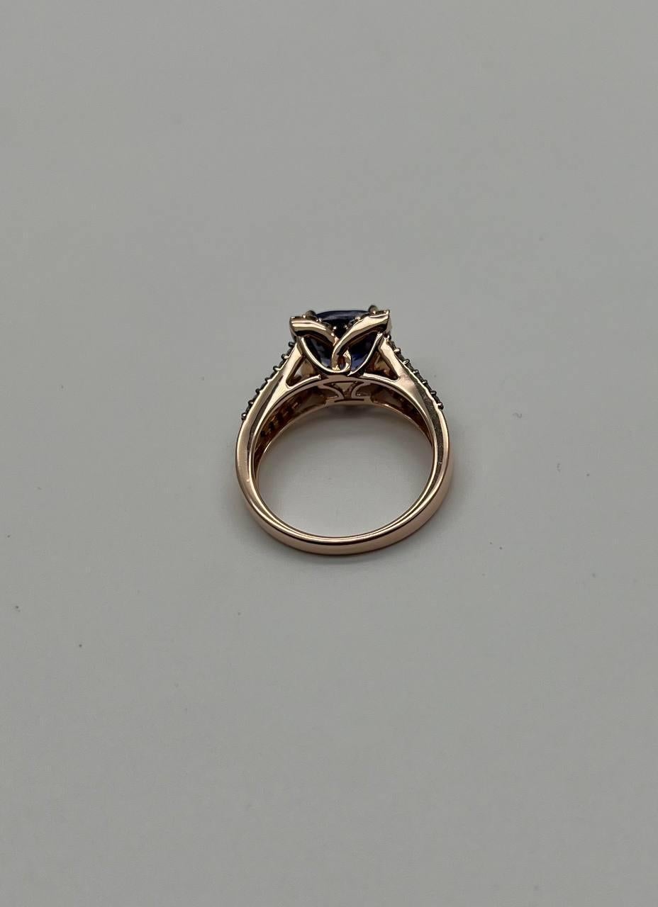 Round Shape Cut Blue Violet Tanzanite White Diamond Statement 14K Rose Gold Ring For Sale 8