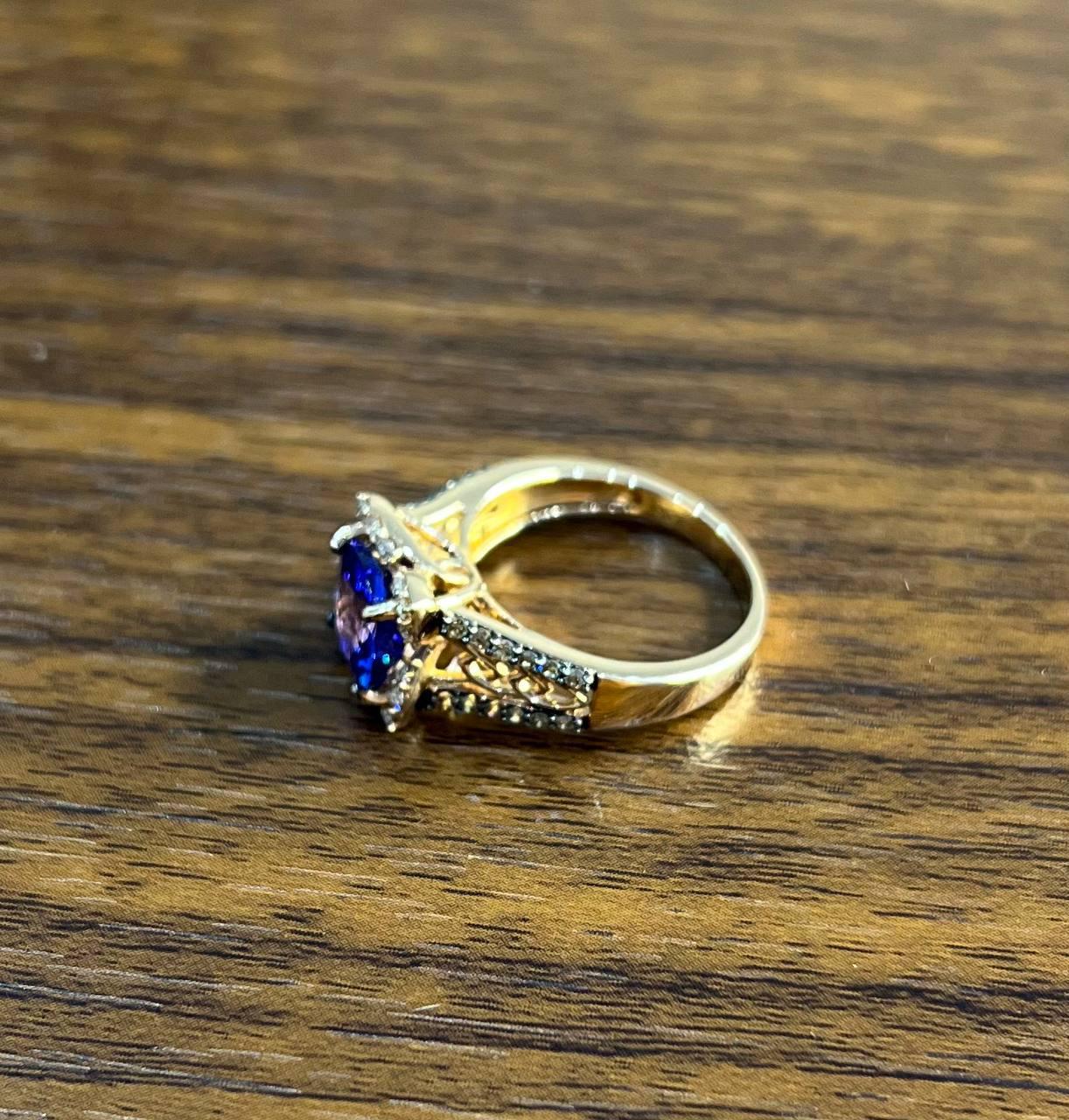 Women's Round Shape Cut Blue Violet Tanzanite White Diamond Statement 14K Rose Gold Ring For Sale