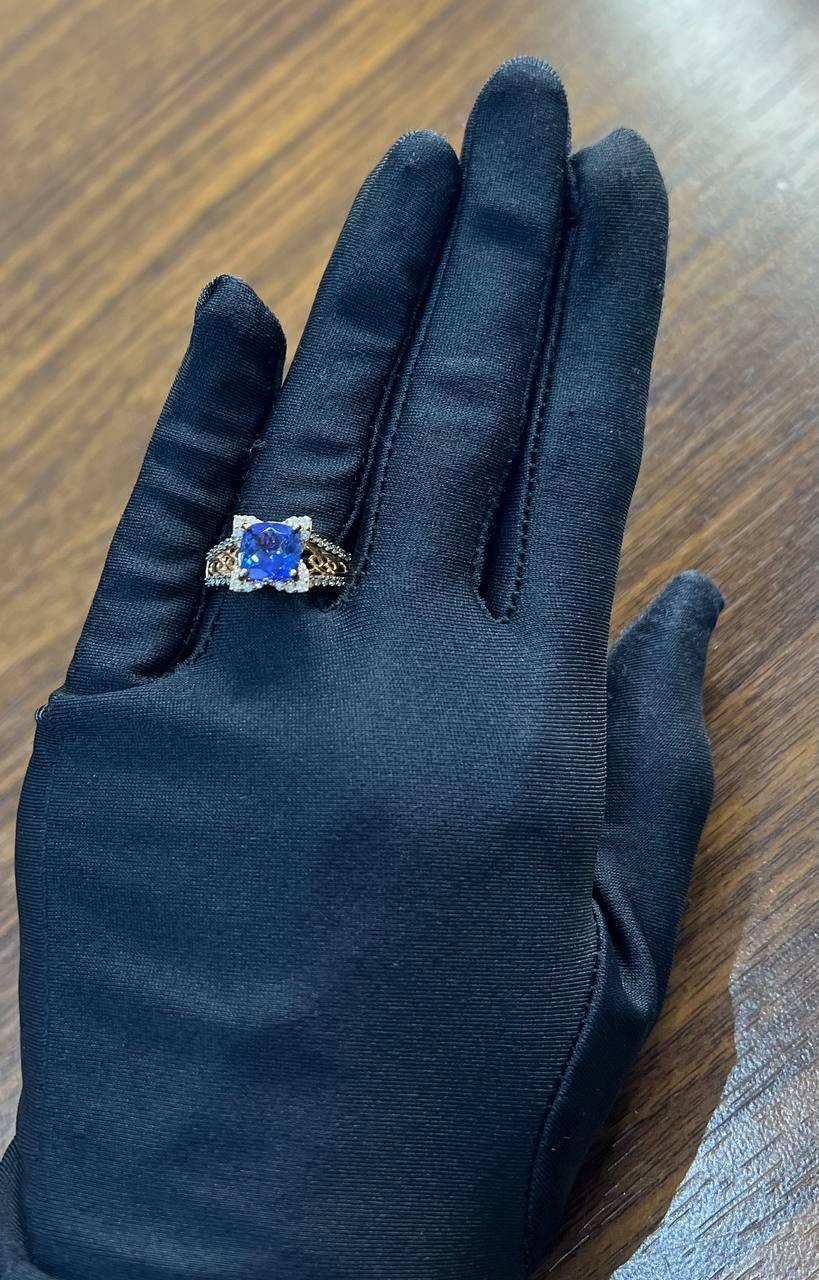 Round Shape Cut Blue Violet Tanzanite White Diamond Statement 14K Rose Gold Ring For Sale 2