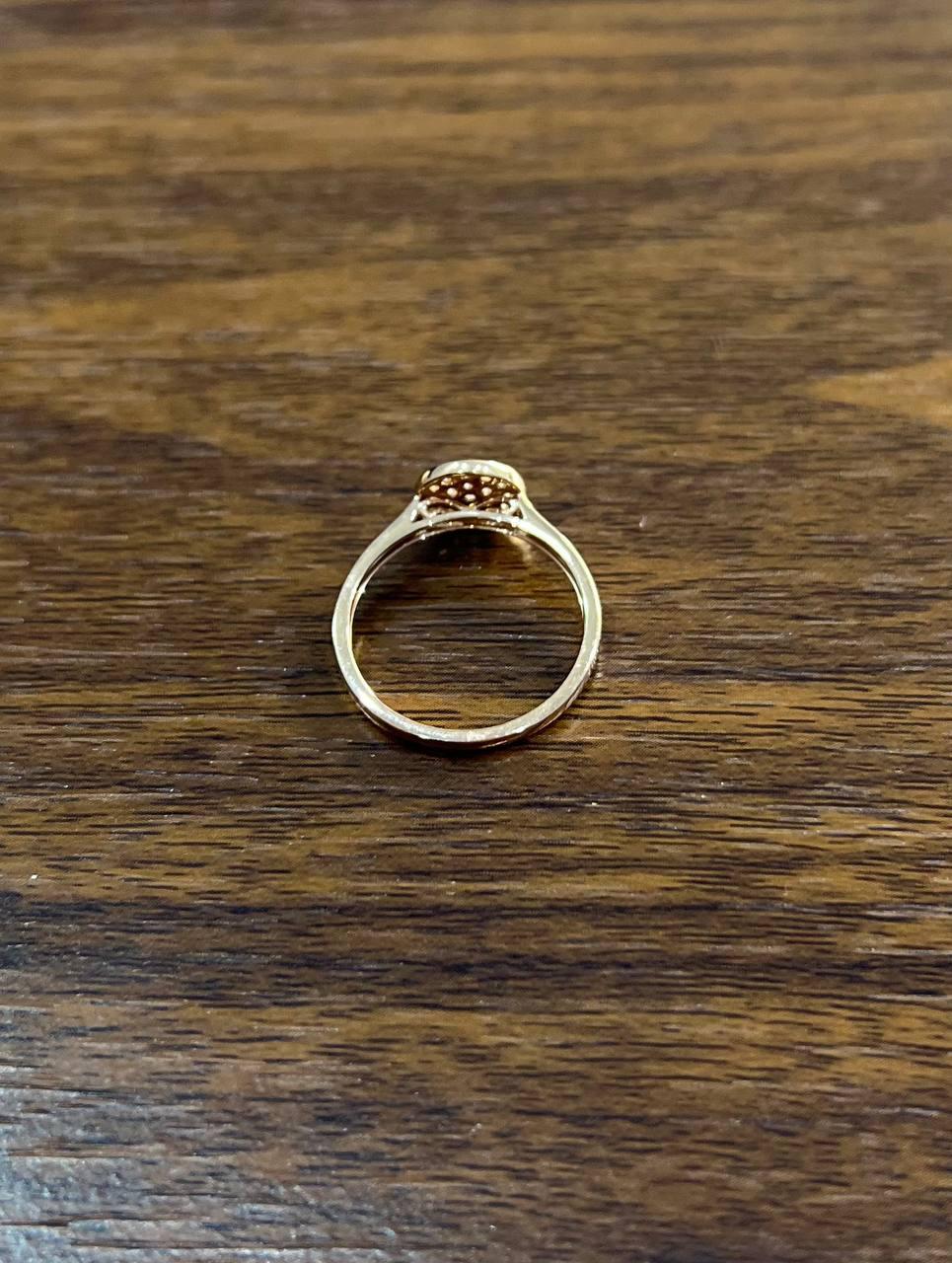 Anello di dichiarazione con diamante rotondo e pavé in oro rosa 14K a banda sottile e sottile in vendita 3